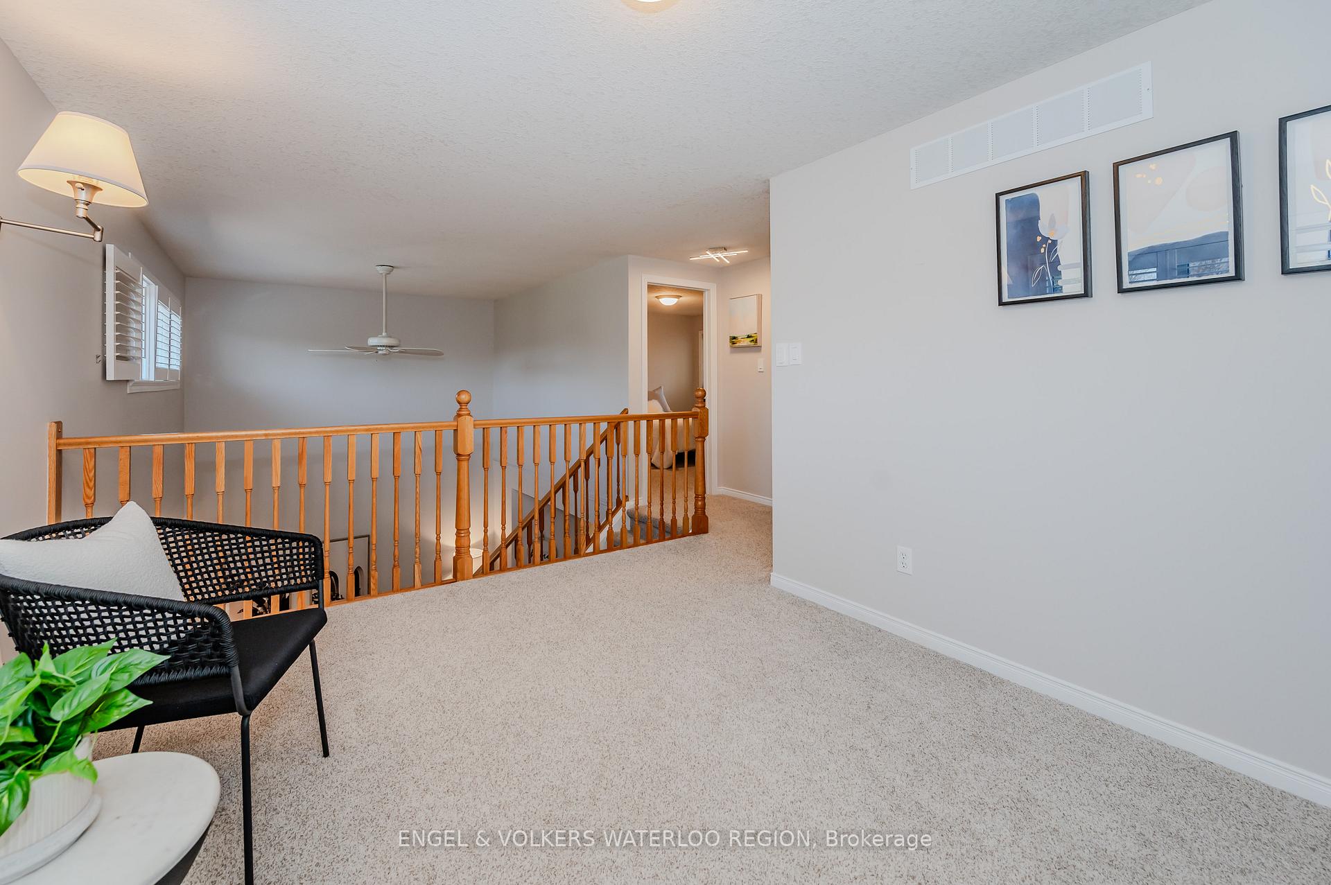 Photo 29 of 38 Candle Crescent, Kitchener — HOMEH