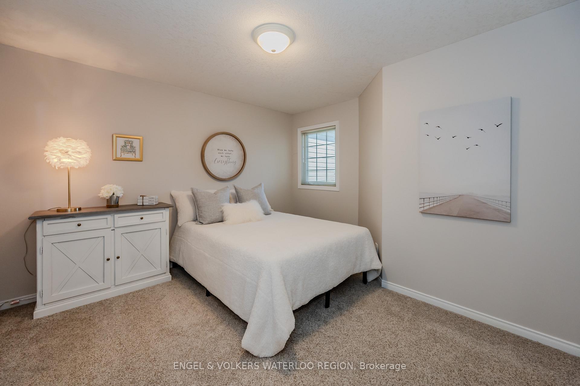 Photo 31 of 38 Candle Crescent, Kitchener — HOMEH