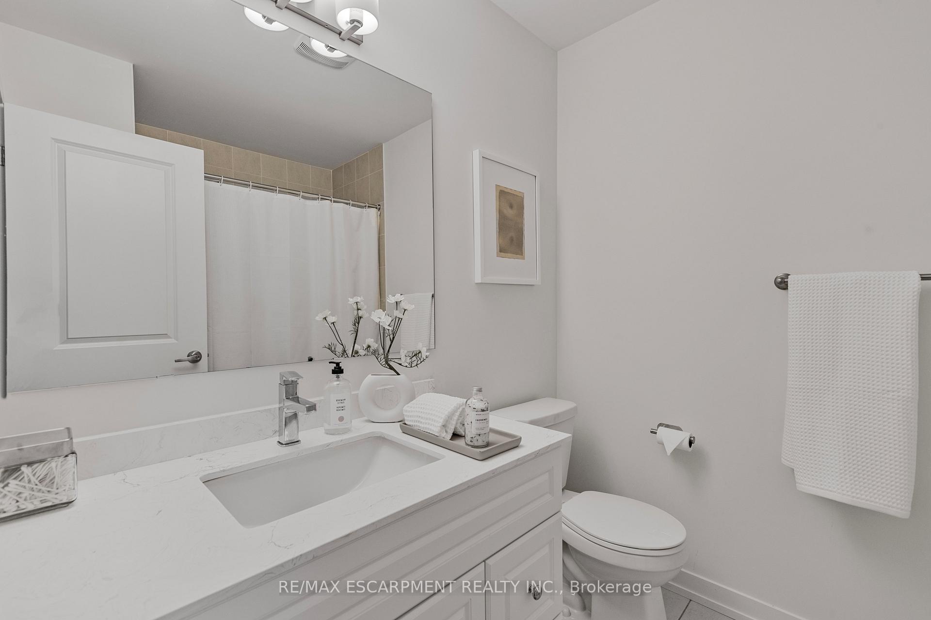 Photo 21 of 1543 Hilson Heights, Milton, Cobban — HOMEH