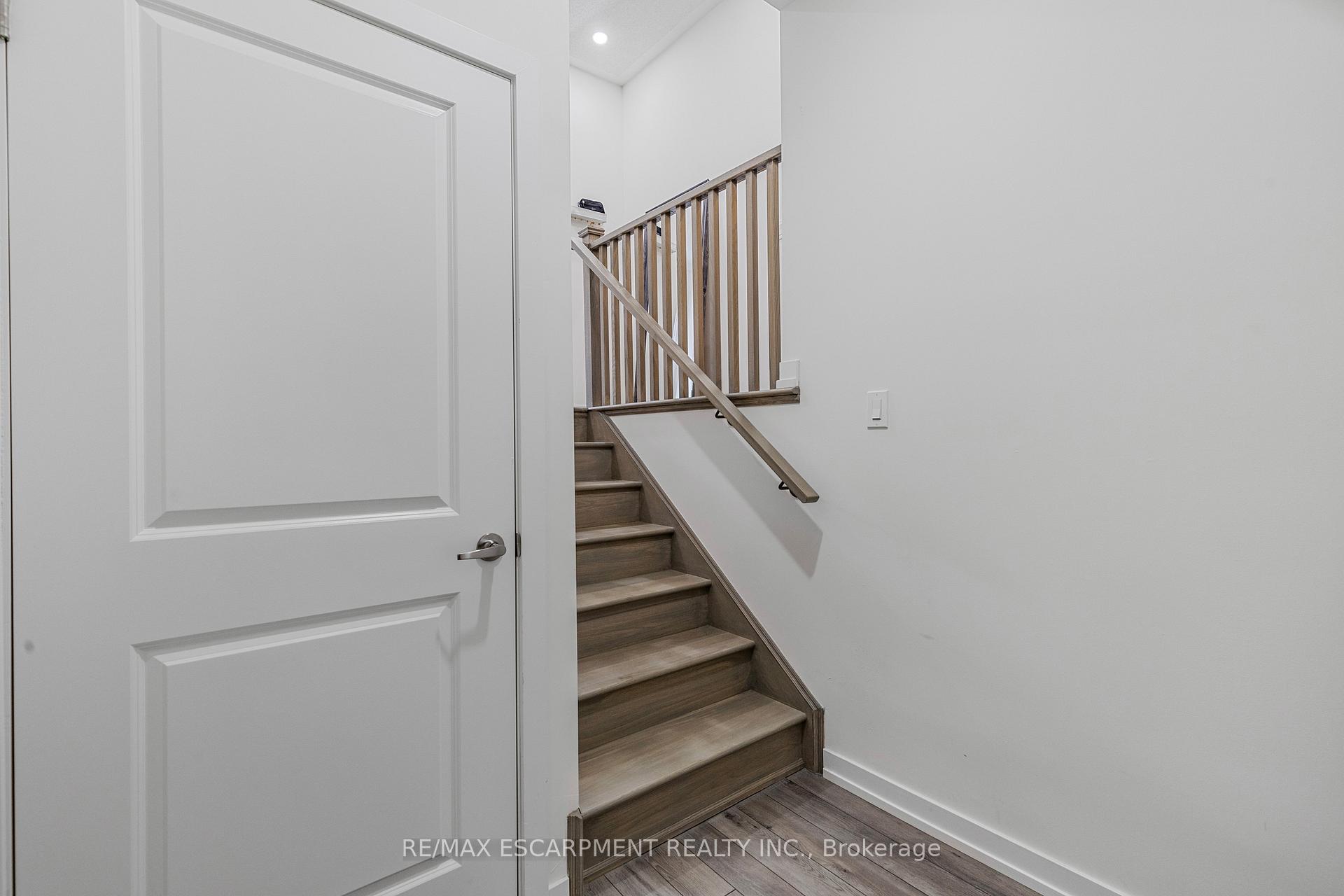 Photo 23 of 1543 Hilson Heights, Milton, Cobban — HOMEH