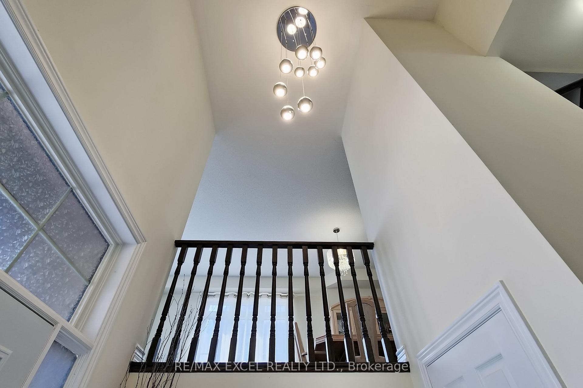 Photo 4 of 23 Rougeview Park Crescent, Markham, Greensborough — HOMEH