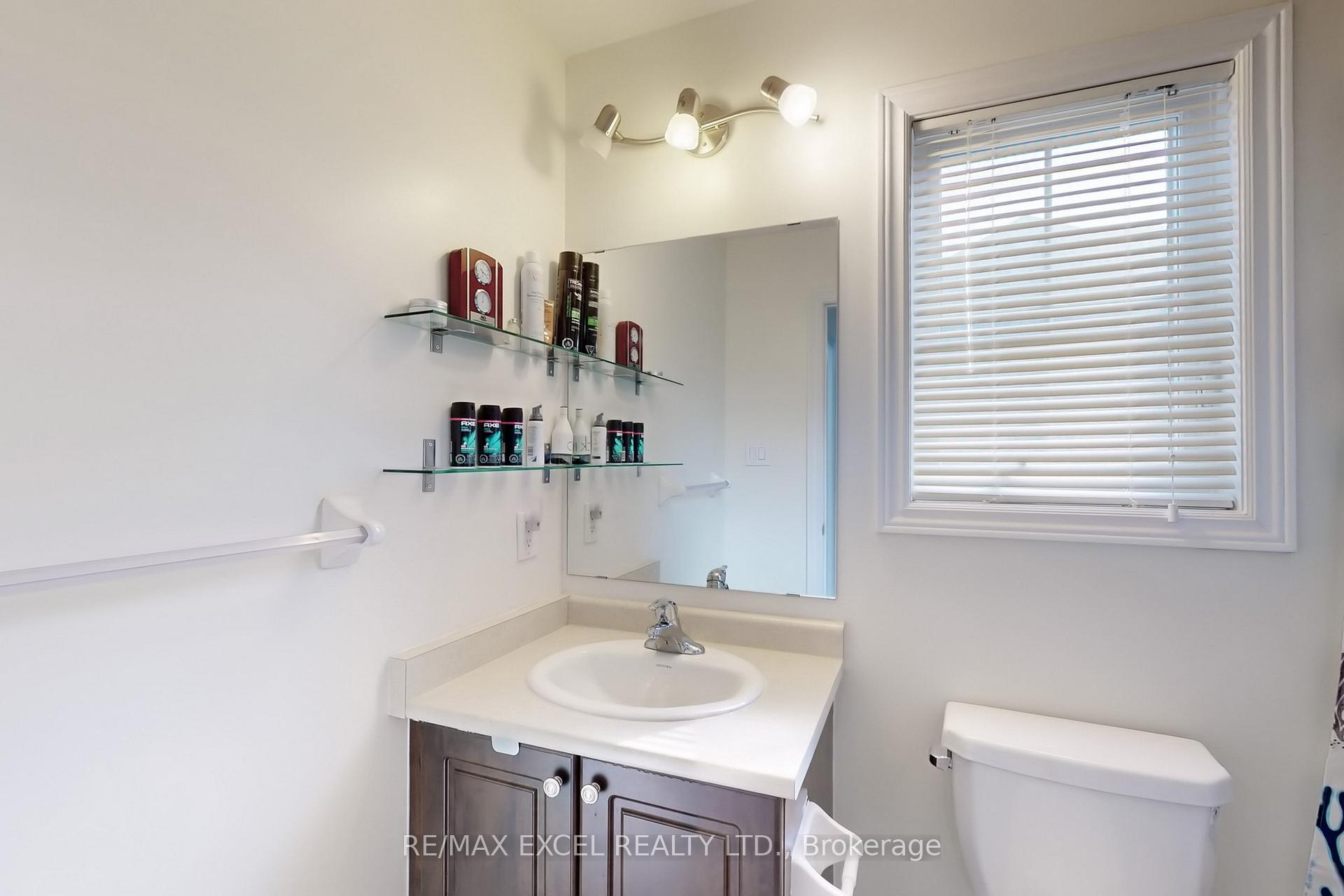 Photo 19 of 23 Rougeview Park Crescent, Markham, Greensborough — HOMEH