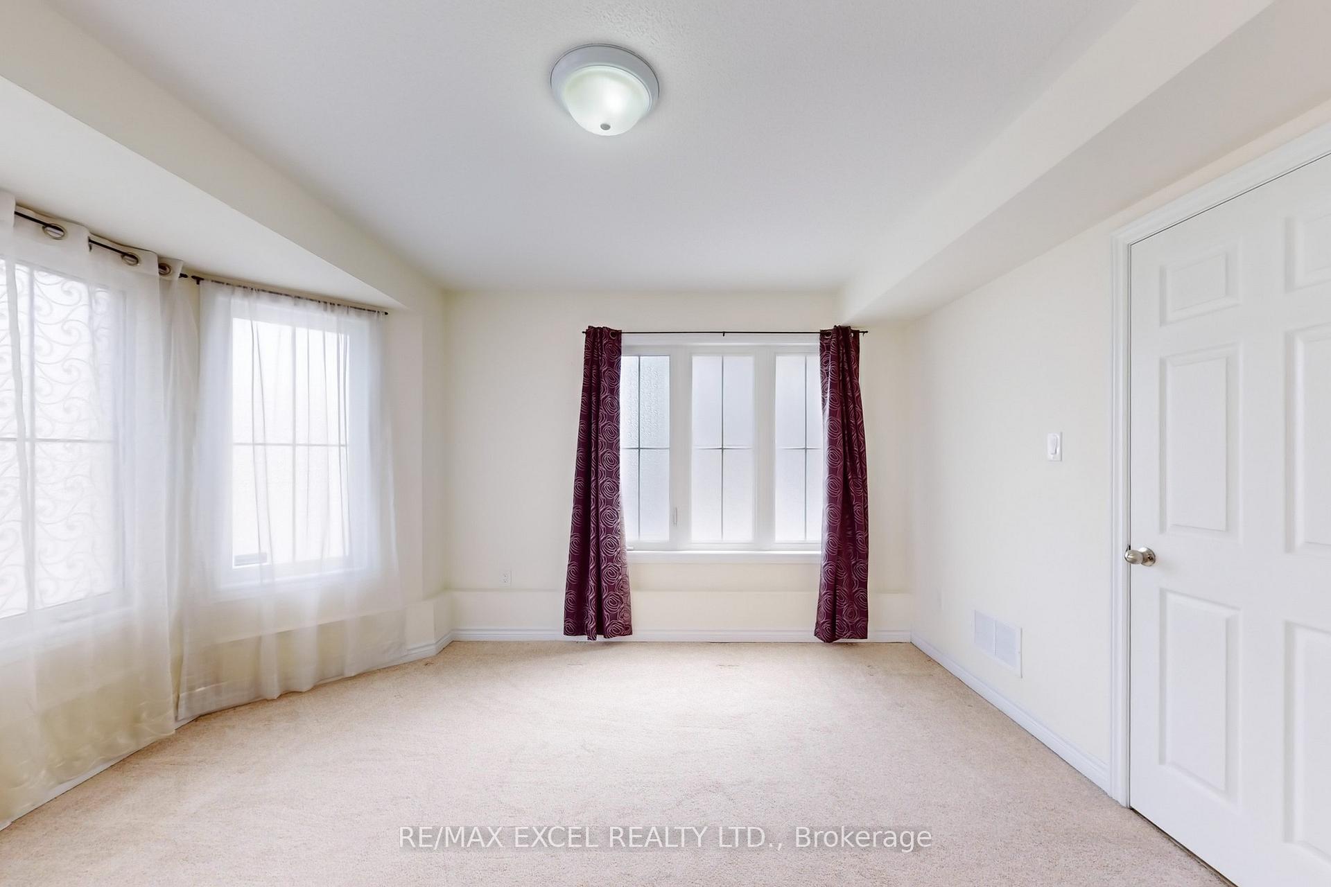 Photo 22 of 23 Rougeview Park Crescent, Markham, Greensborough — HOMEH