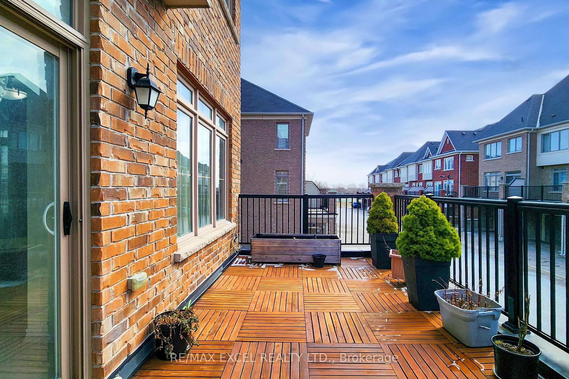 Photo 24 of 23 Rougeview Park Crescent, Markham, Greensborough — HOMEH