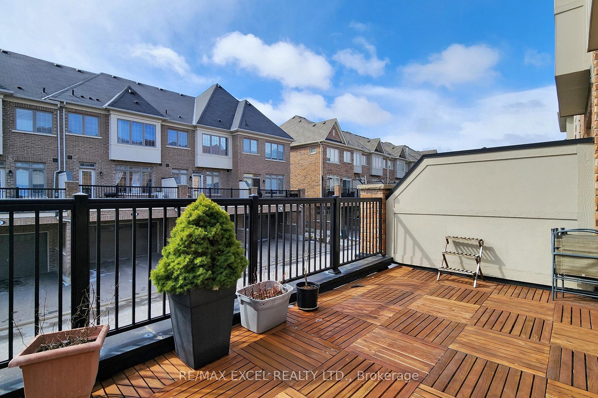 Photo 25 of 23 Rougeview Park Crescent, Markham, Greensborough — HOMEH