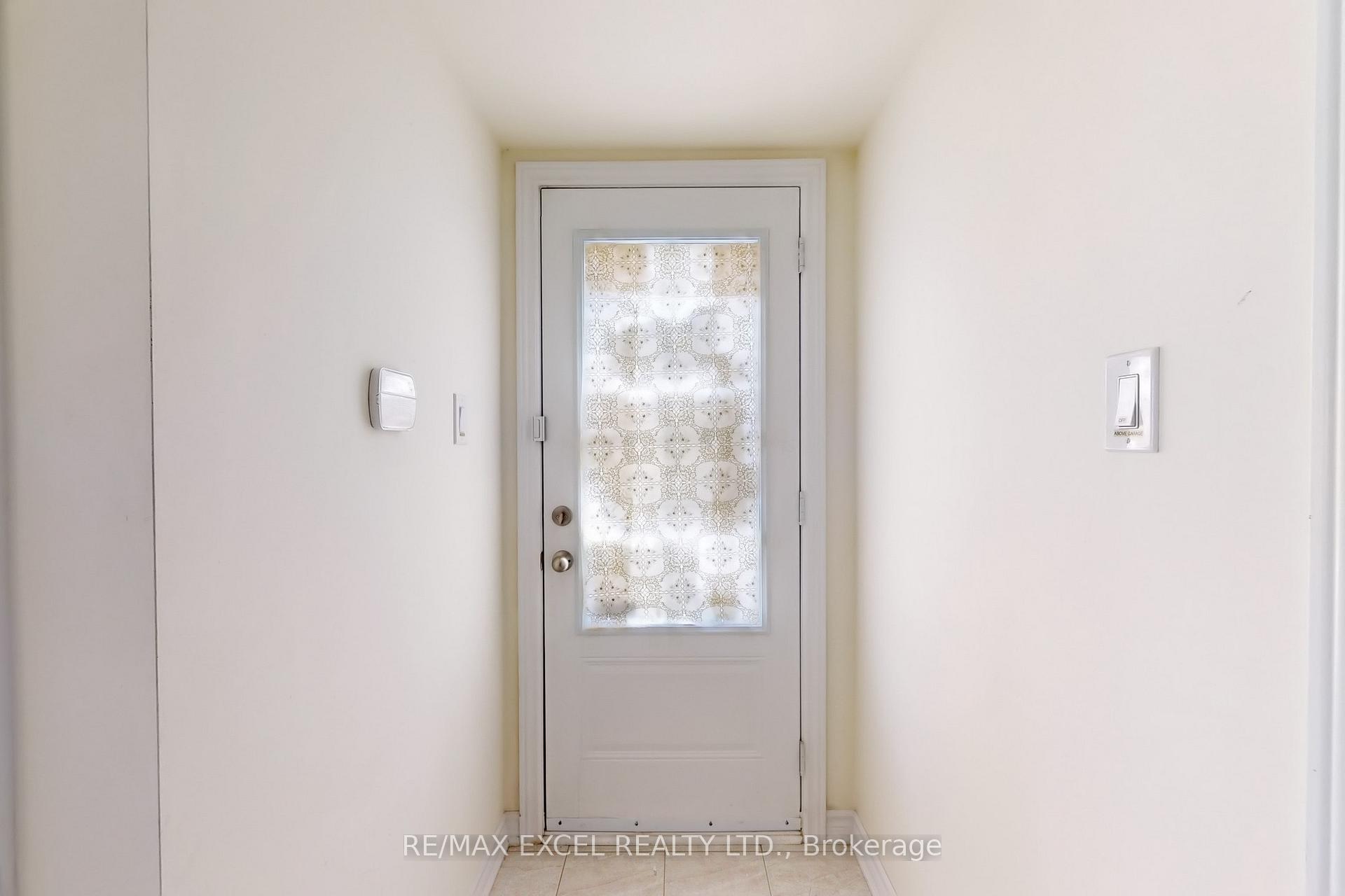 Photo 28 of 23 Rougeview Park Crescent, Markham, Greensborough — HOMEH