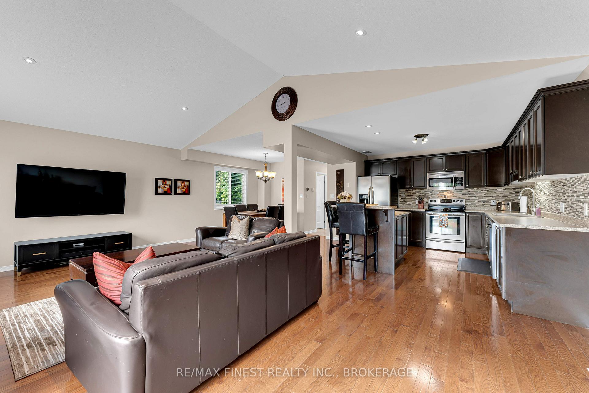 Photo 17 of 1172 Halifax Drive, Kingston, City Northwest — HOMEH