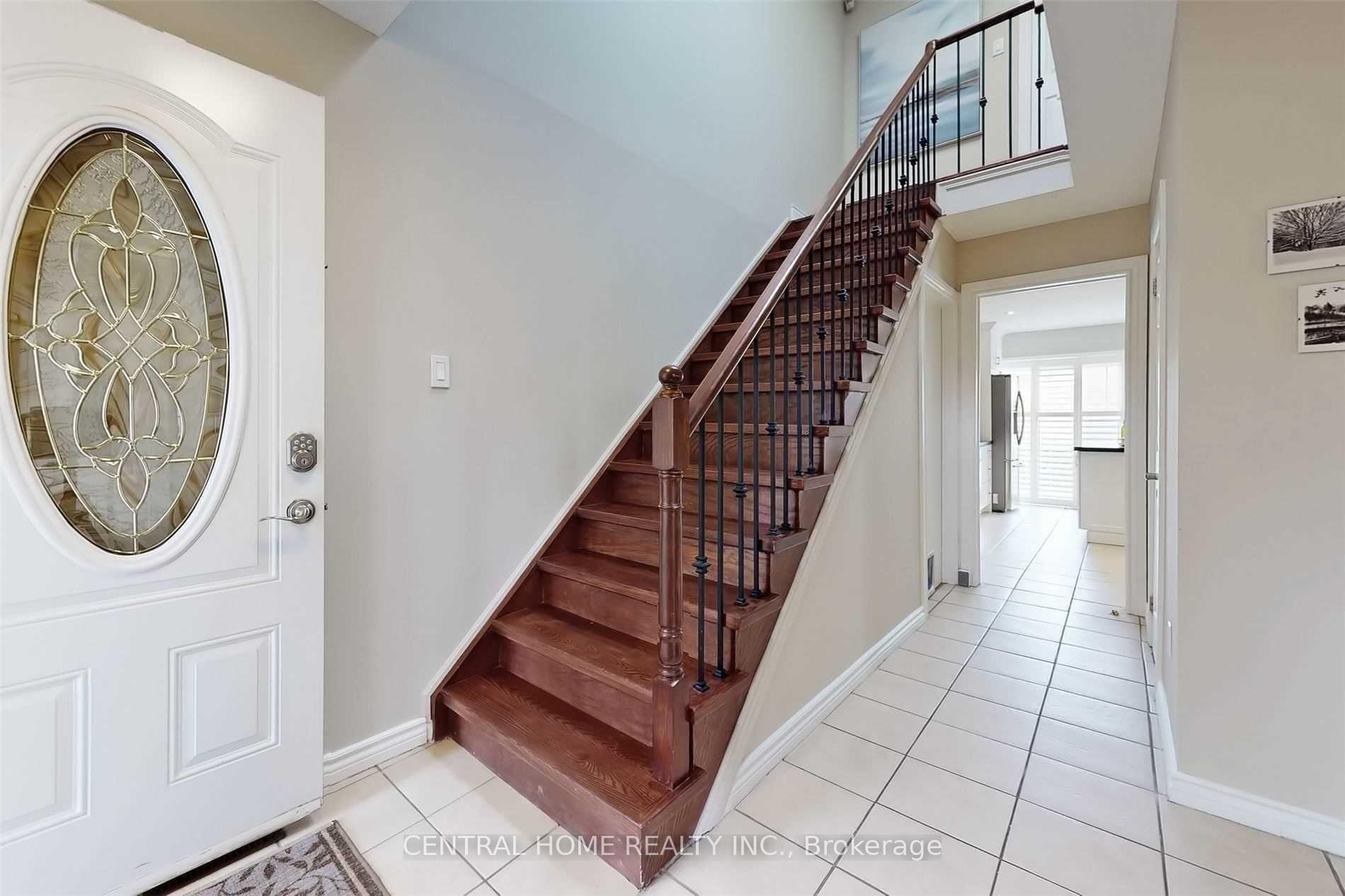 Photo 3 of Unit Main&2F, 6 Harness Circle, Markham, Milliken Mills East — HOMEH
