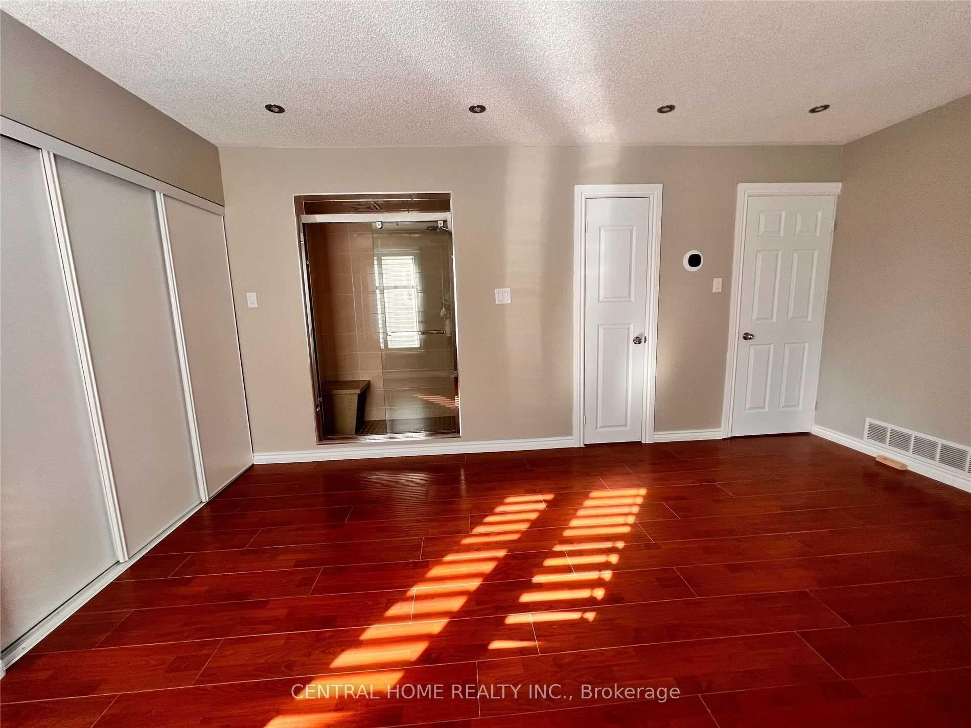 Photo 5 of Unit Main&2F, 6 Harness Circle, Markham, Milliken Mills East — HOMEH