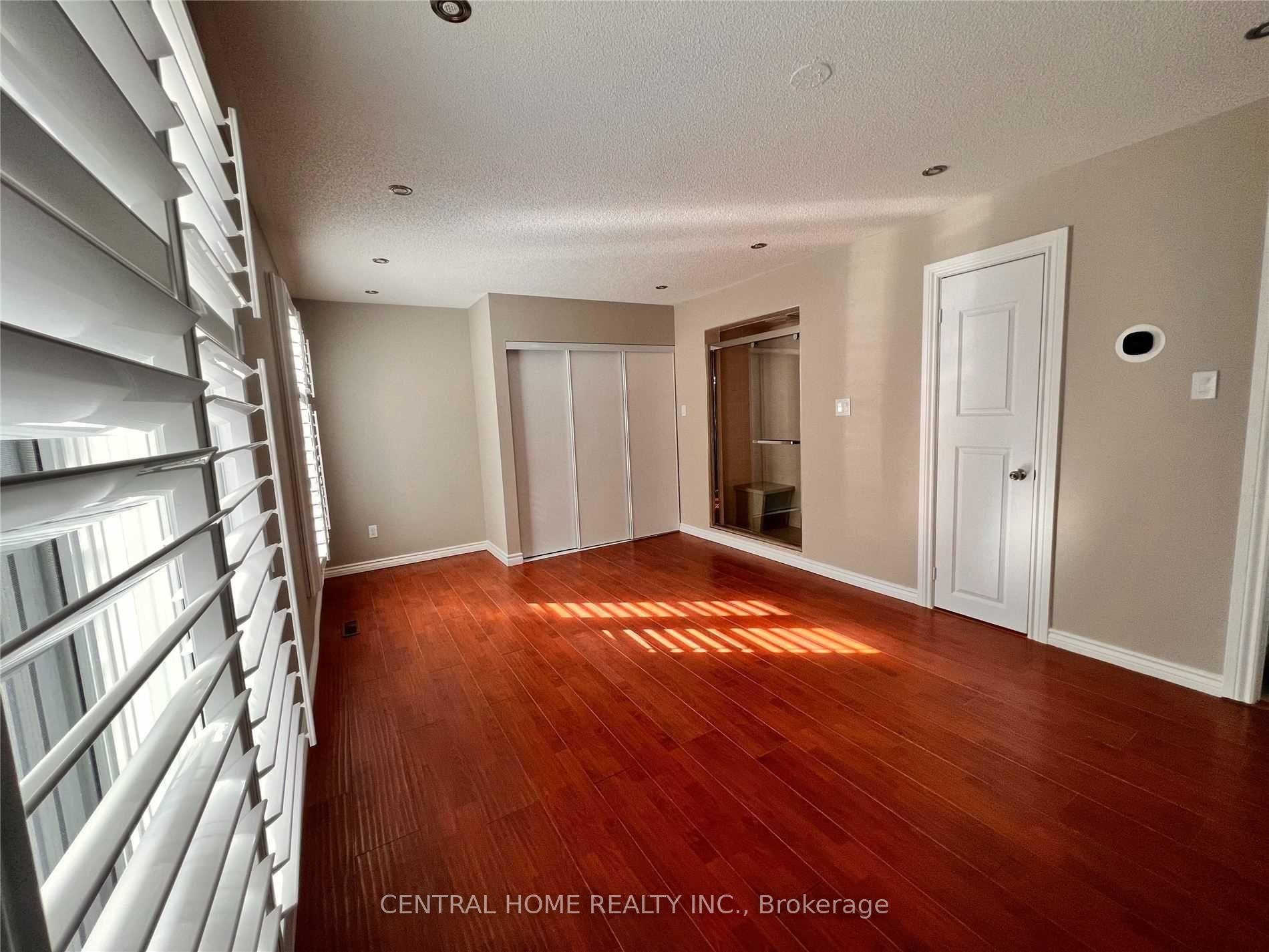 Photo 6 of Unit Main&2F, 6 Harness Circle, Markham, Milliken Mills East — HOMEH