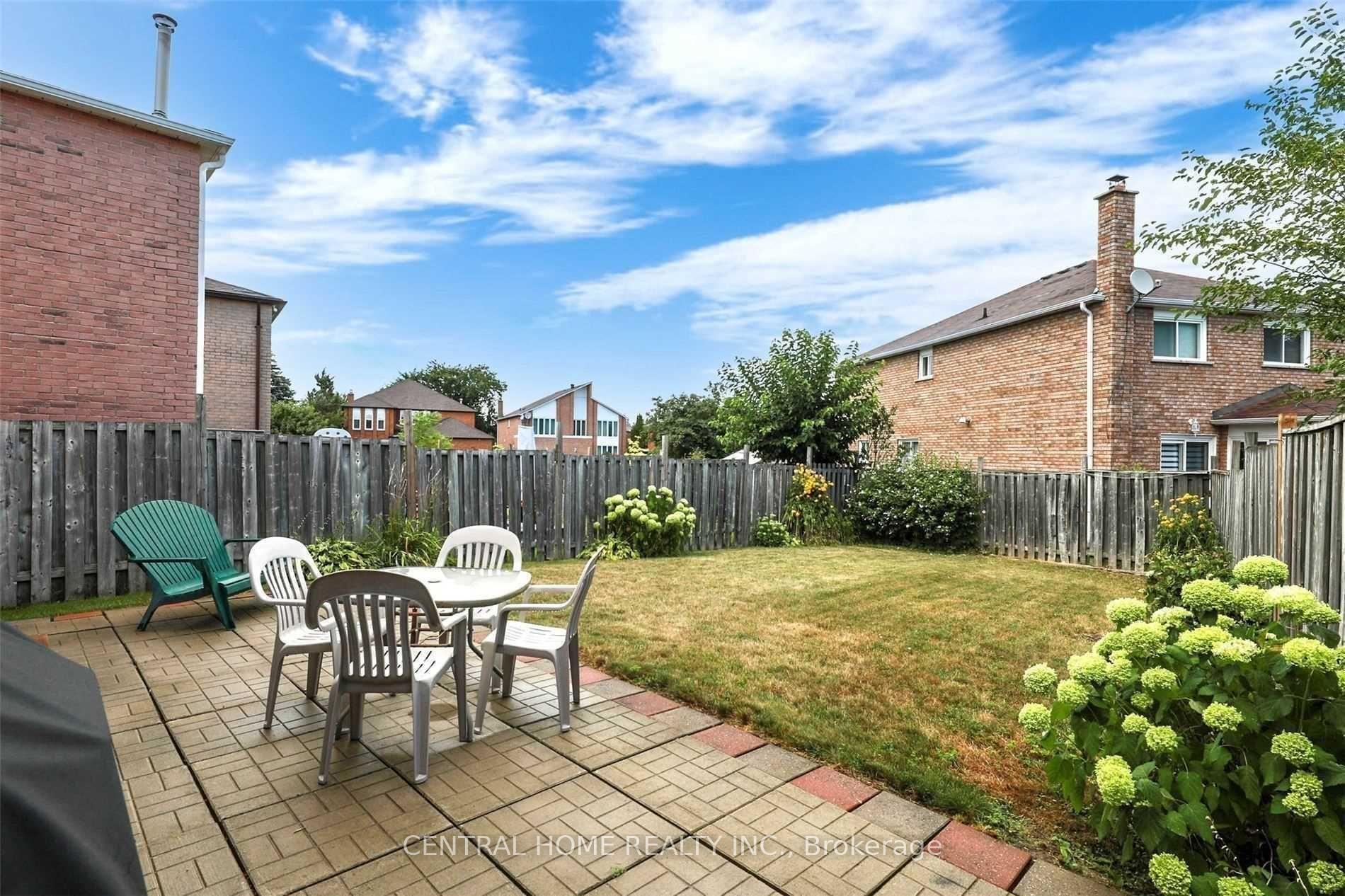 Photo 16 of Unit Main&2F, 6 Harness Circle, Markham, Milliken Mills East — HOMEH