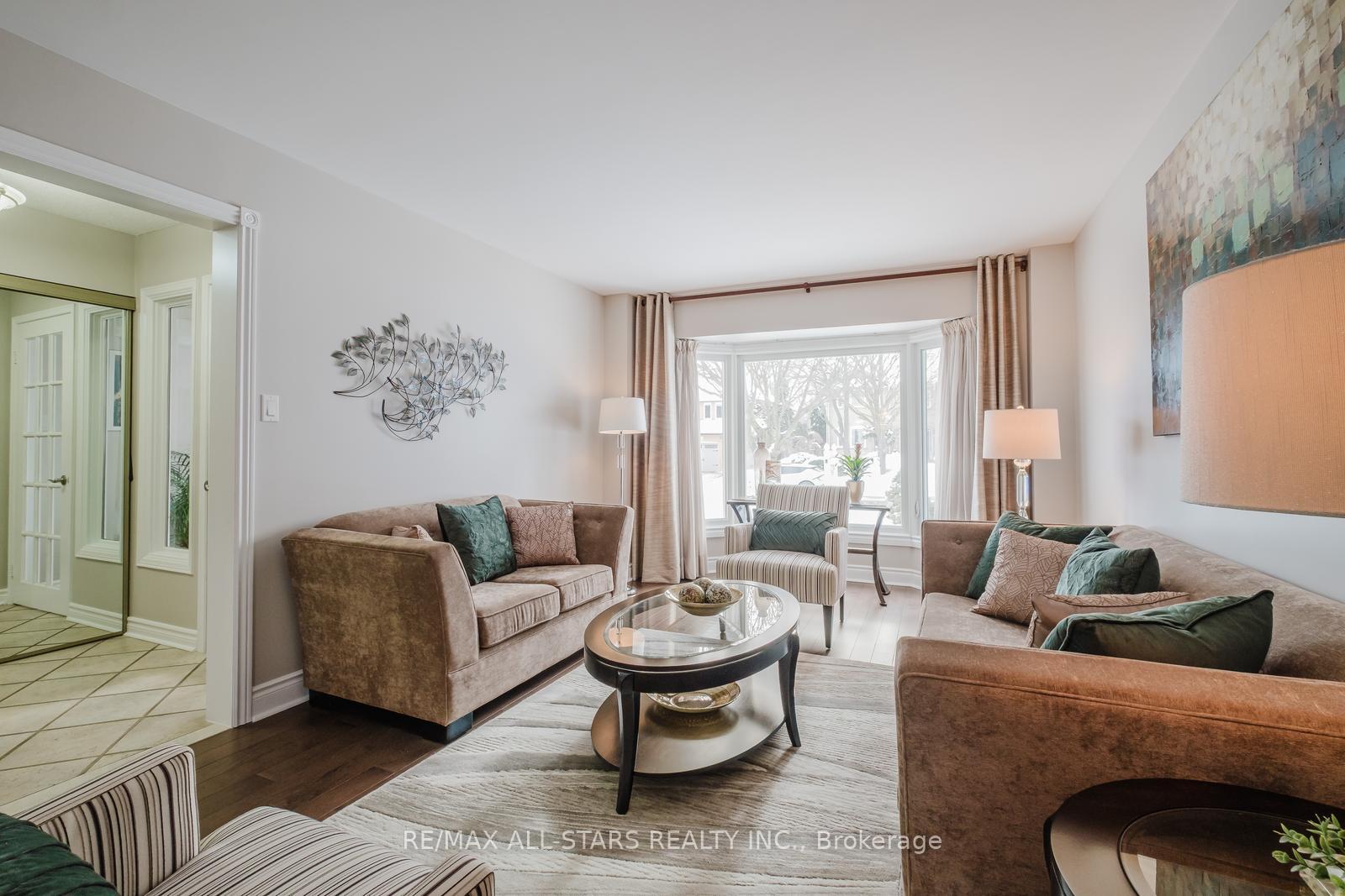 Photo 9 of 85 John Button Boulevard, Markham, Buttonville — HOMEH
