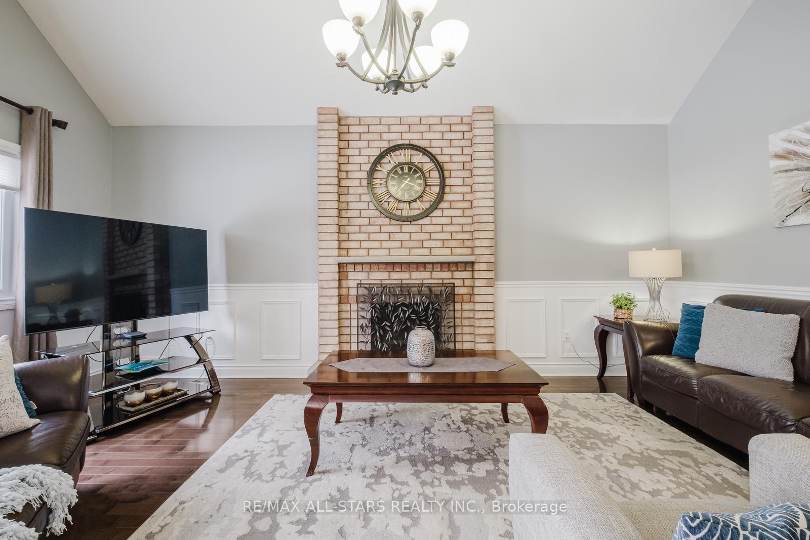 Photo 18 of 85 John Button Boulevard, Markham, Buttonville — HOMEH