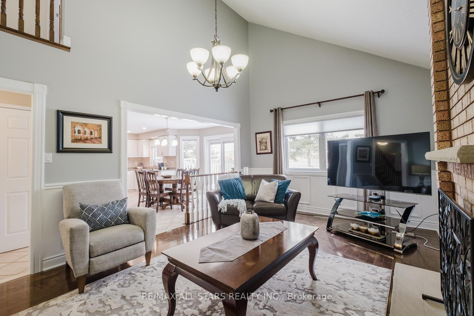 Photo 20 of 85 John Button Boulevard, Markham, Buttonville — HOMEH