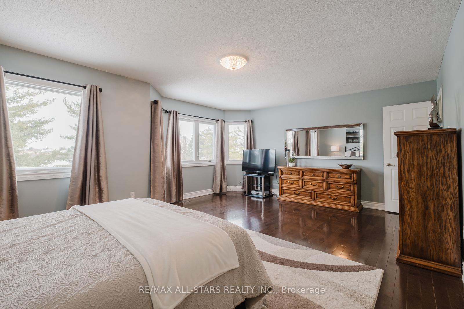 Photo 24 of 85 John Button Boulevard, Markham, Buttonville — HOMEH