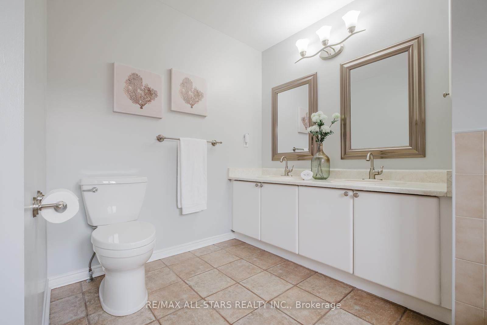 Photo 26 of 85 John Button Boulevard, Markham, Buttonville — HOMEH