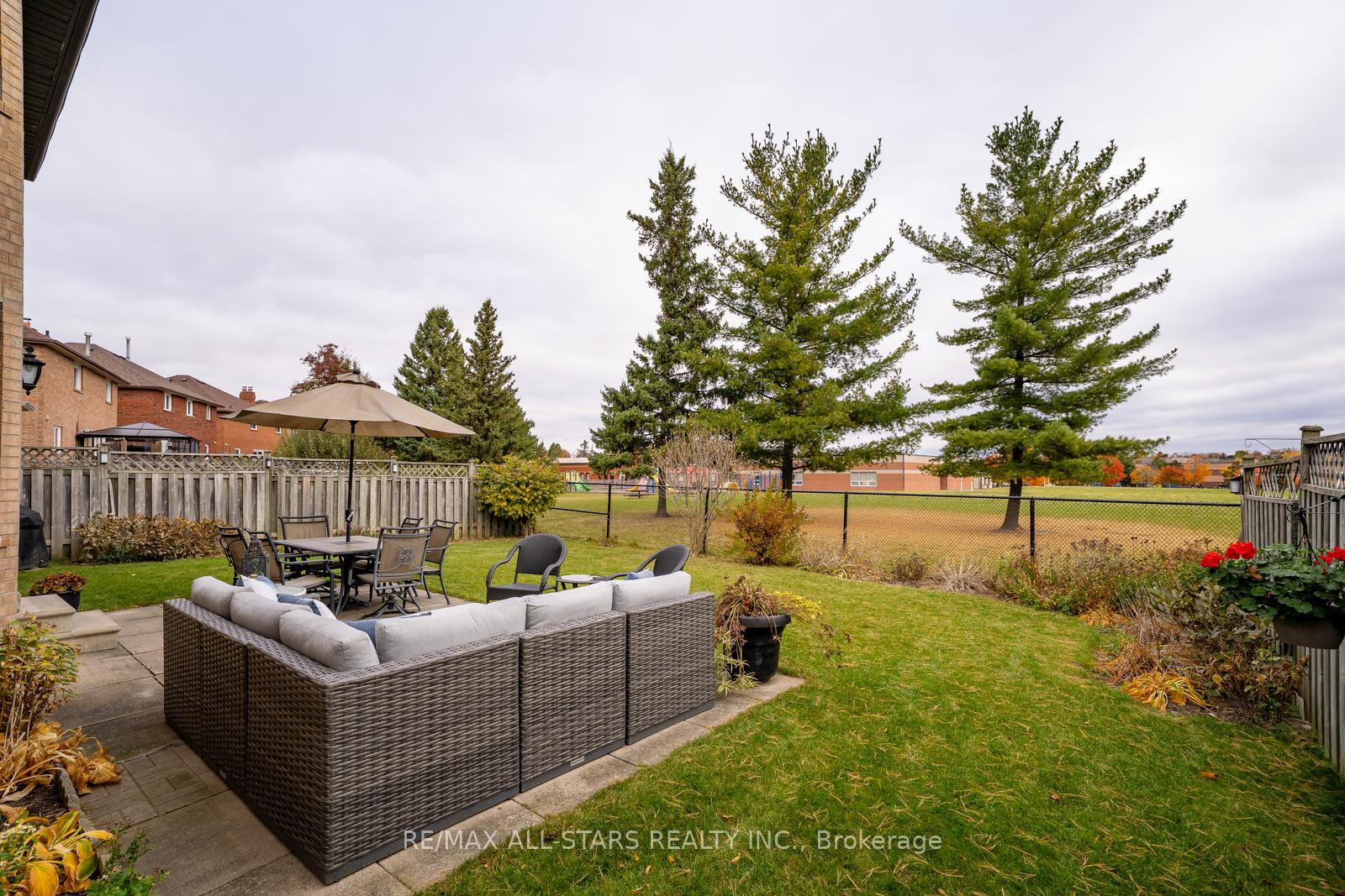 Photo 41 of 85 John Button Boulevard, Markham, Buttonville — HOMEH