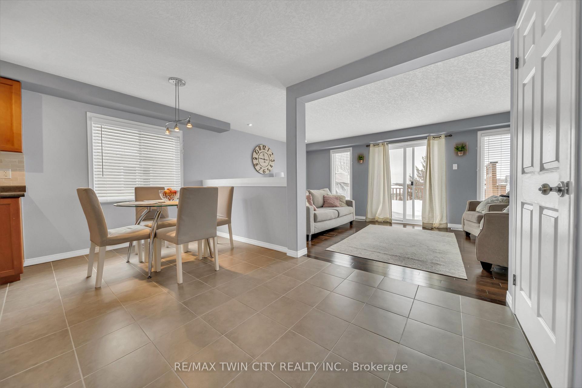 Photo 5 of 452 Activa Avenue, Kitchener — HOMEH