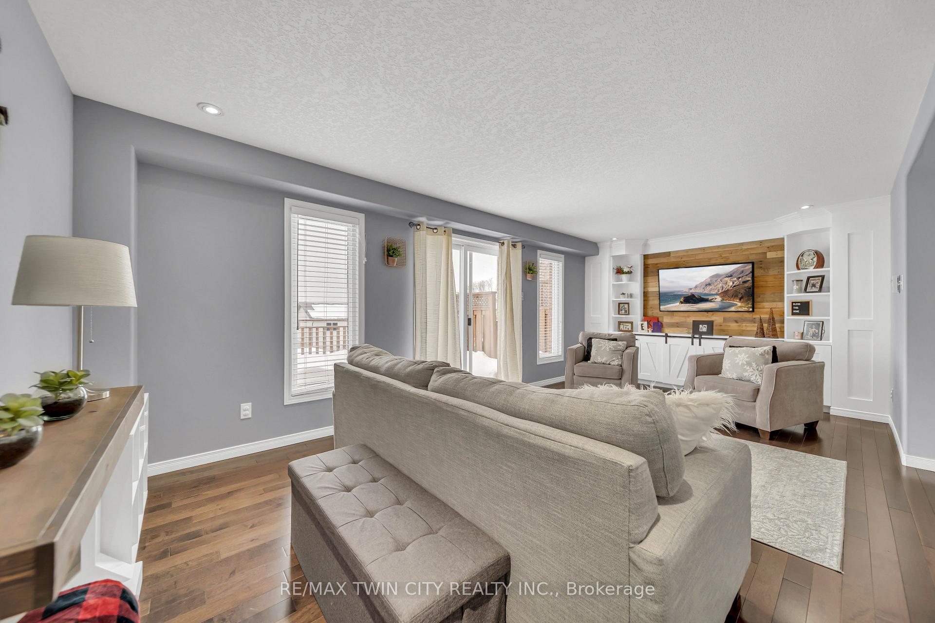 Photo 8 of 452 Activa Avenue, Kitchener — HOMEH