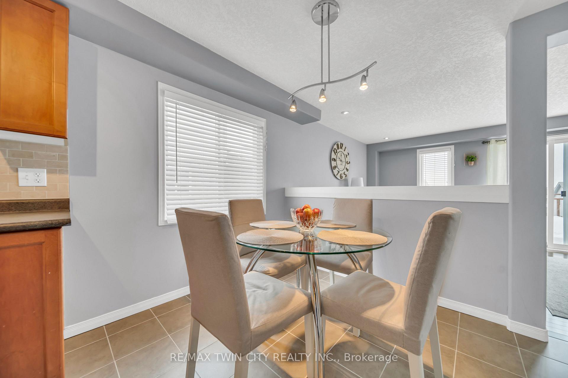 Photo 15 of 452 Activa Avenue, Kitchener — HOMEH