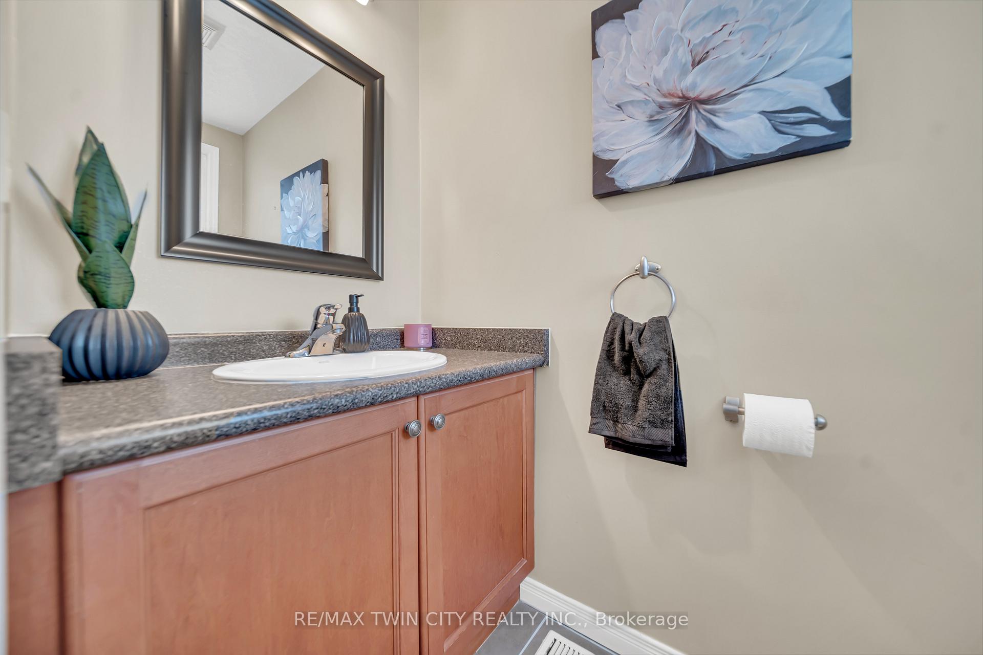 Photo 17 of 452 Activa Avenue, Kitchener — HOMEH