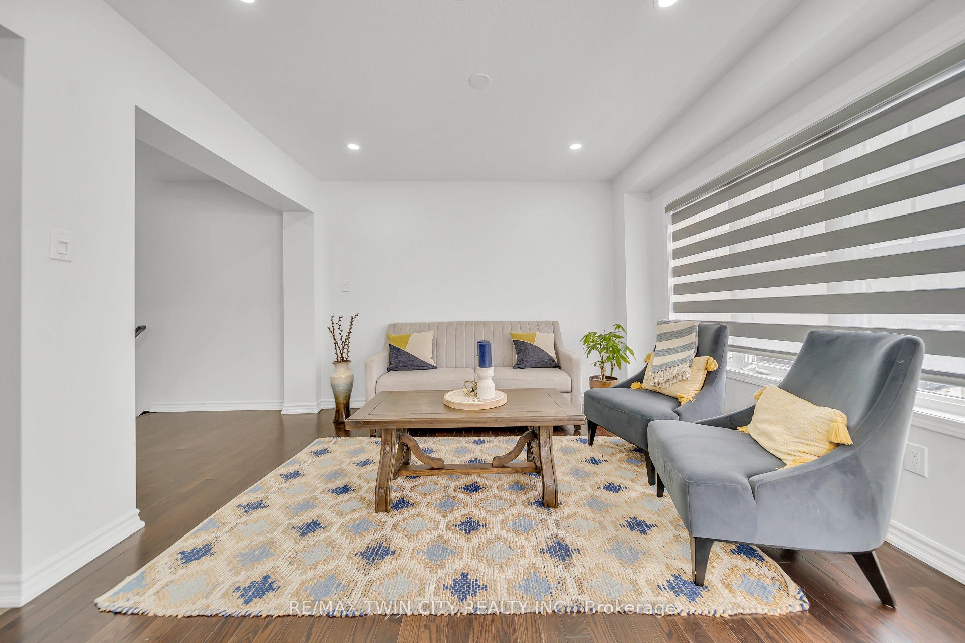 Photo 9 of 42 Outlook Terrace, Kitchener — HOMEH