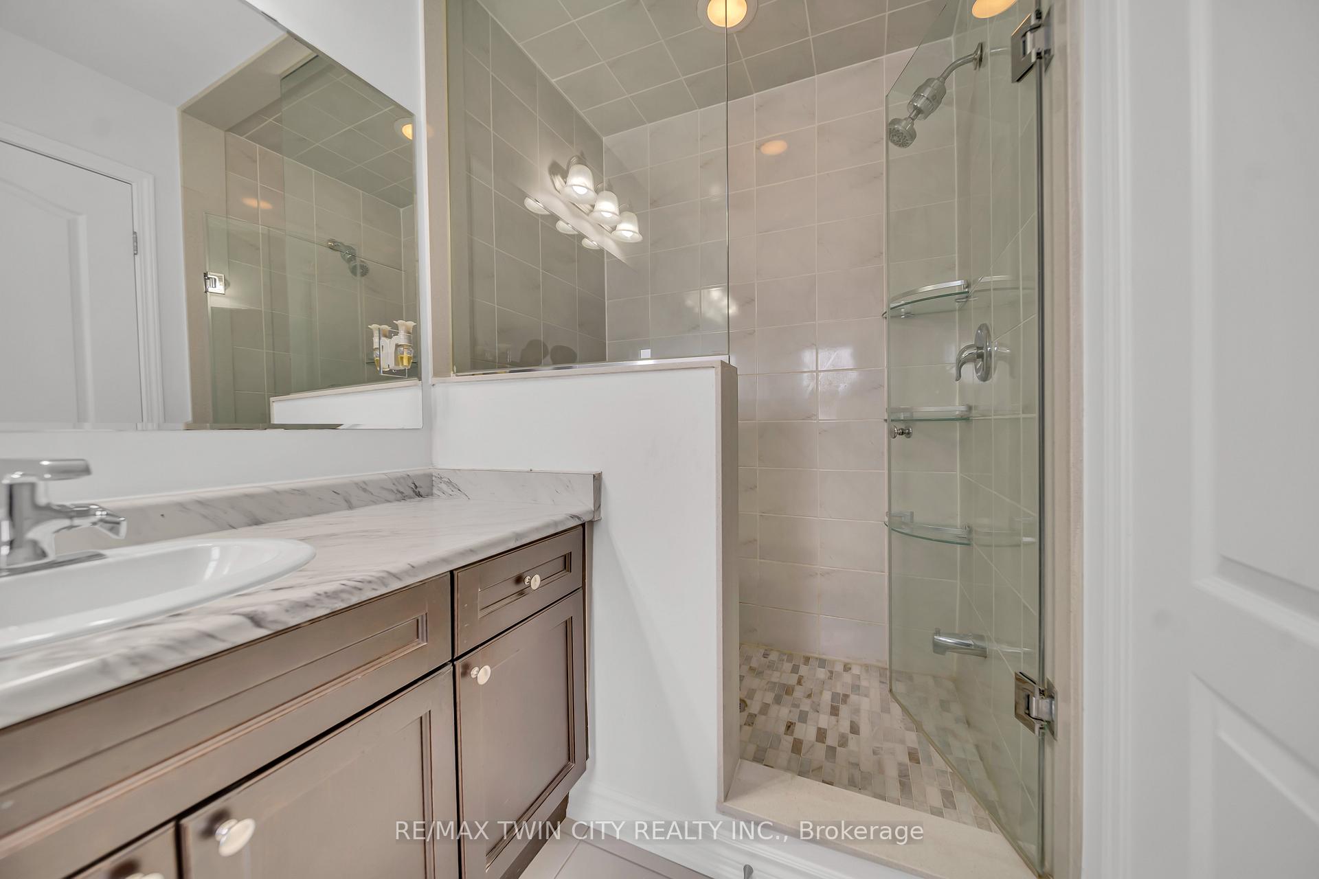 Photo 24 of 42 Outlook Terrace, Kitchener — HOMEH