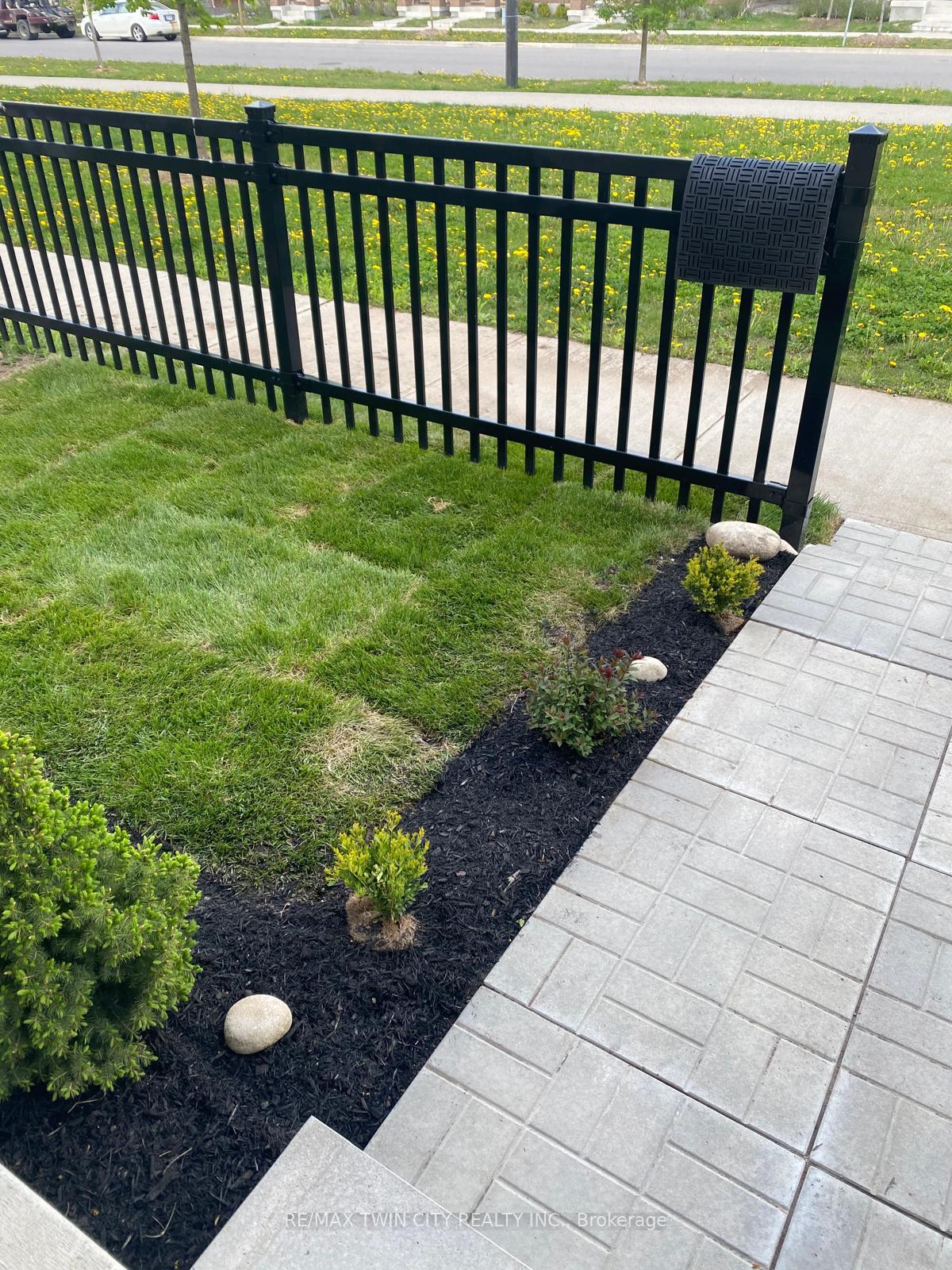 Photo 33 of 42 Outlook Terrace, Kitchener — HOMEH