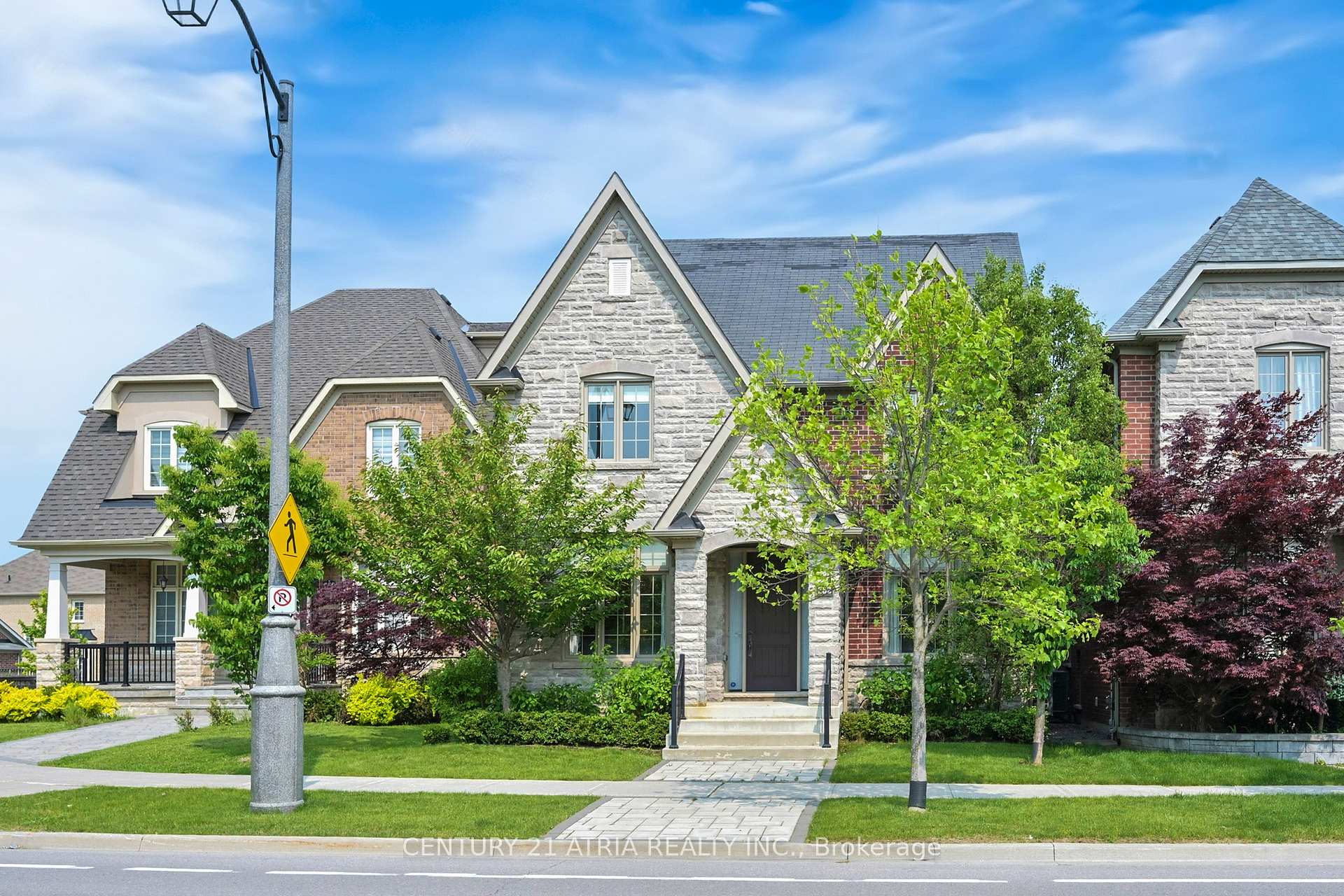 Front of 262 Angus Glen Boulevard