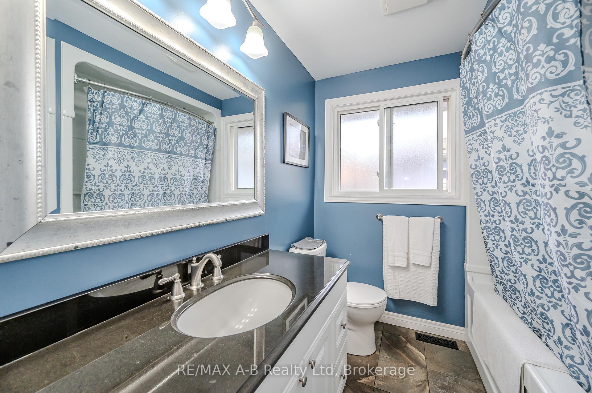 Photo 9 of 5 Shea Crescent, Kitchener — HOMEH