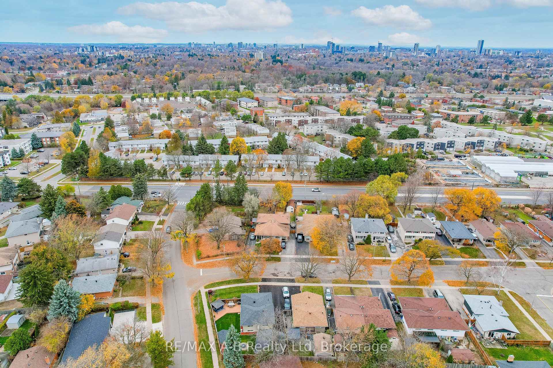Photo 24 of 5 Shea Crescent, Kitchener — HOMEH