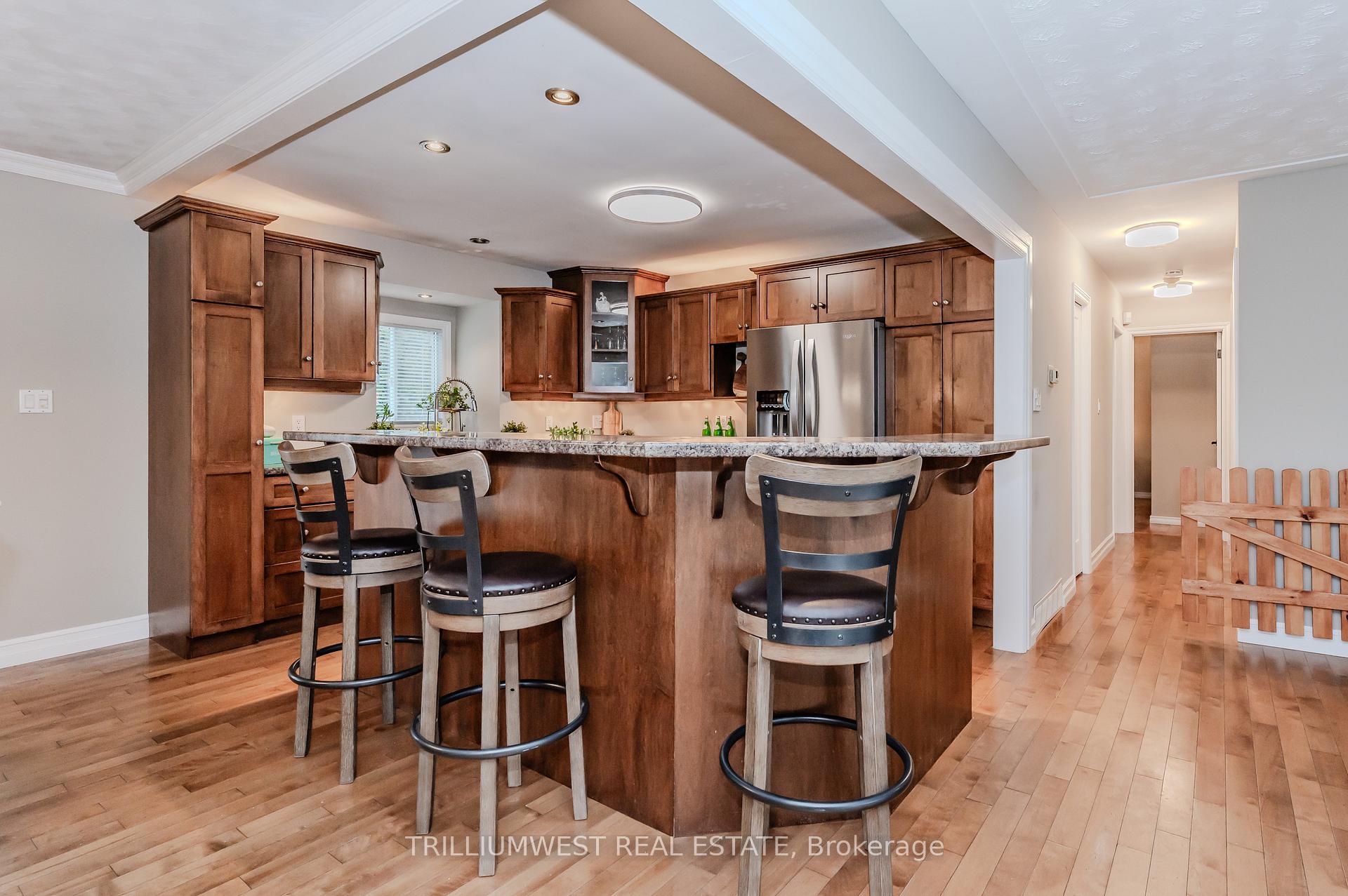 Photo 7 of 106 Keewatin Avenue, Kitchener — HOMEH