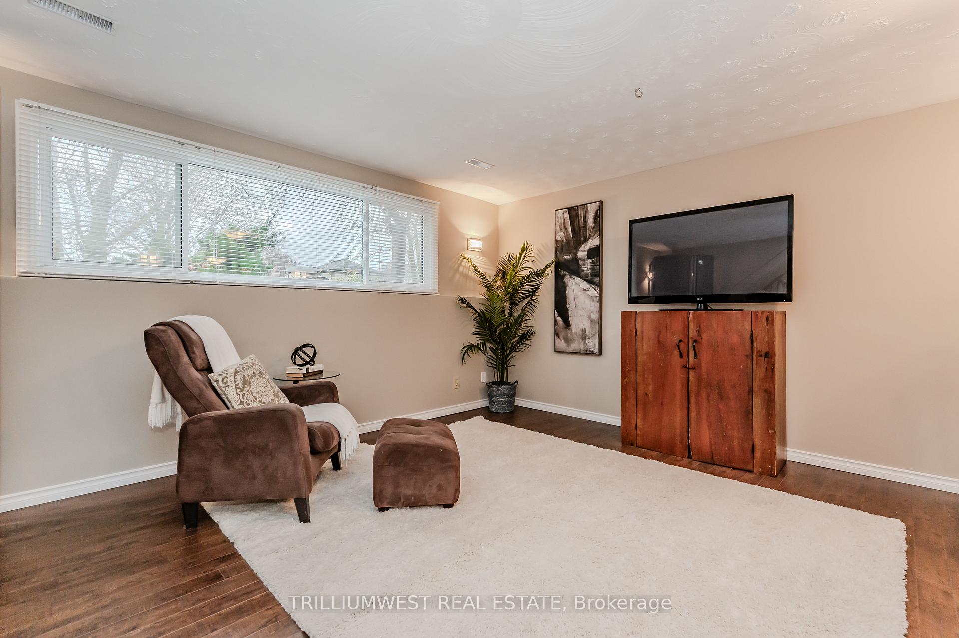 Photo 21 of 106 Keewatin Avenue, Kitchener — HOMEH