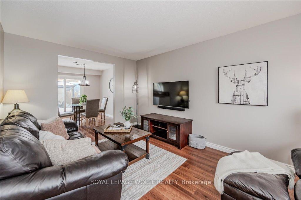 Photo 2 of 72 Old Huron Court, Kitchener — HOMEH