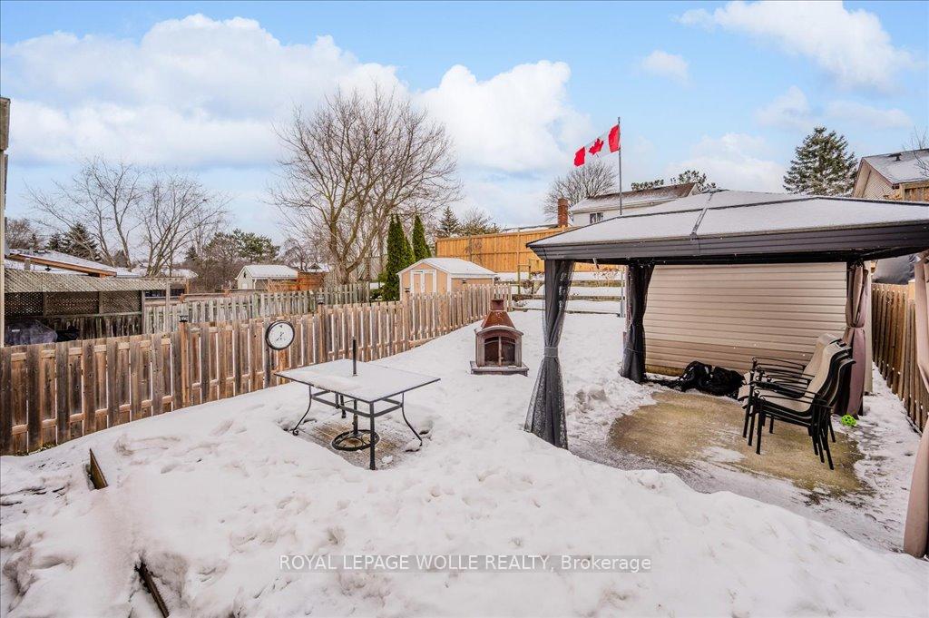Photo 30 of 72 Old Huron Court, Kitchener — HOMEH