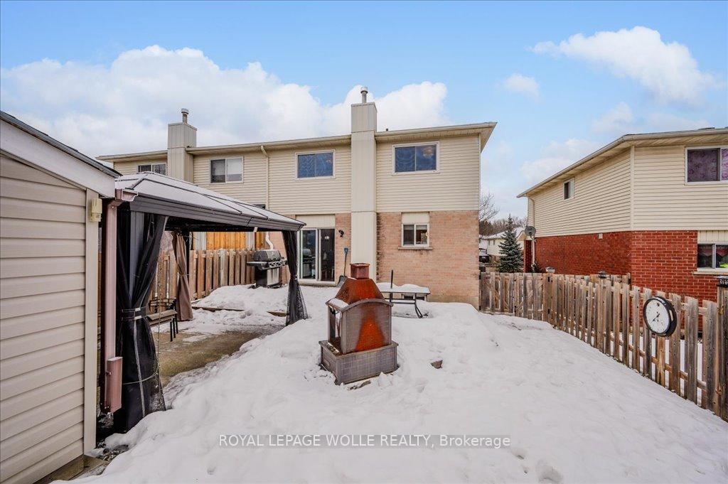 Photo 35 of 72 Old Huron Court, Kitchener — HOMEH