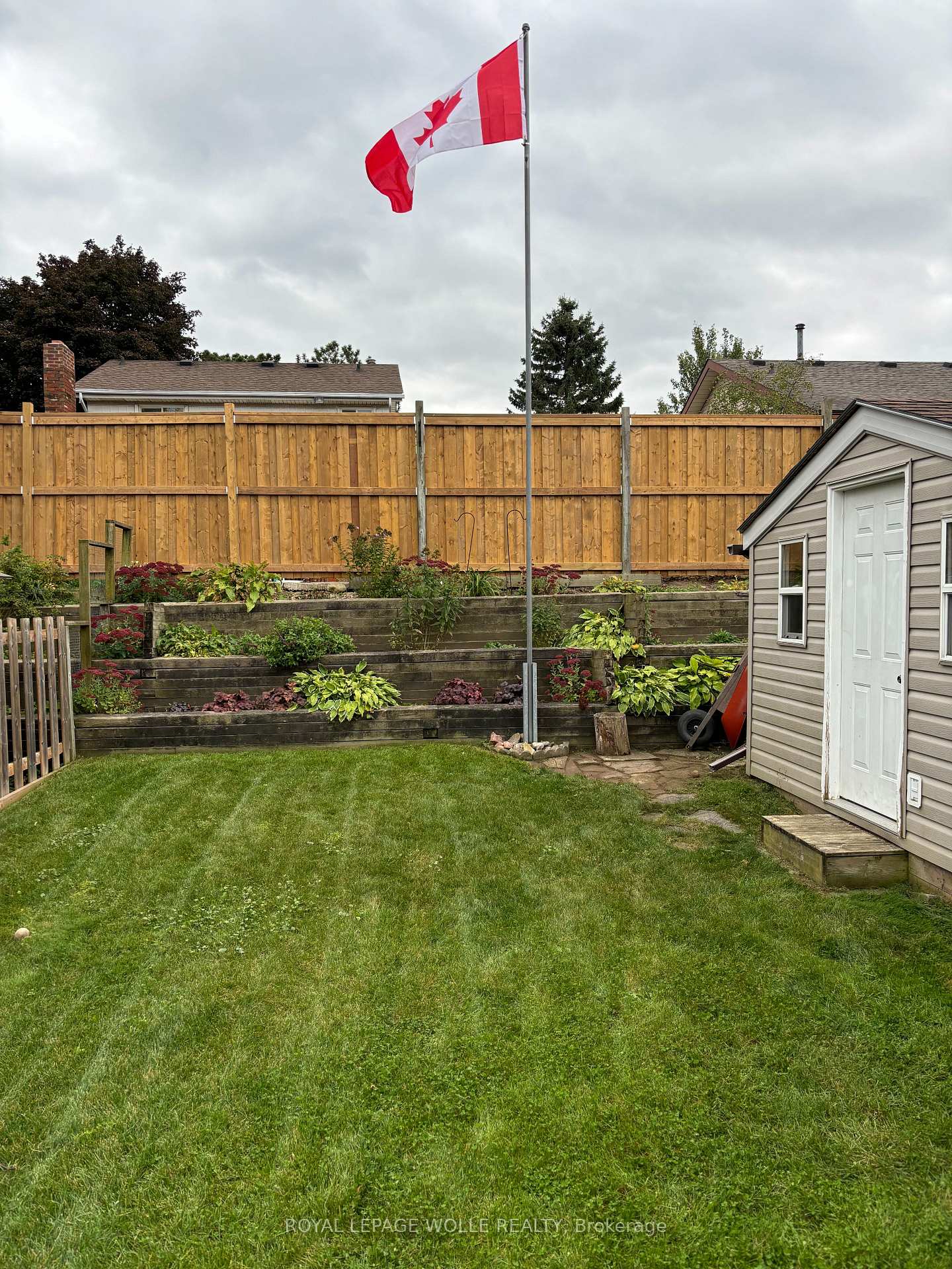 Photo 36 of 72 Old Huron Court, Kitchener — HOMEH