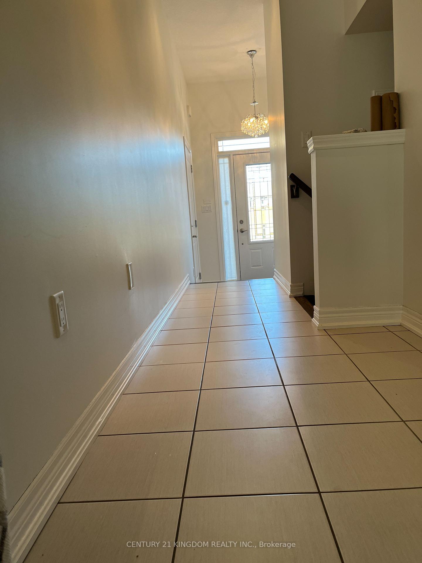 Photo 7 of 5 Sonoma Valley Crescent, Hamilton, Mewburn — HOMEH