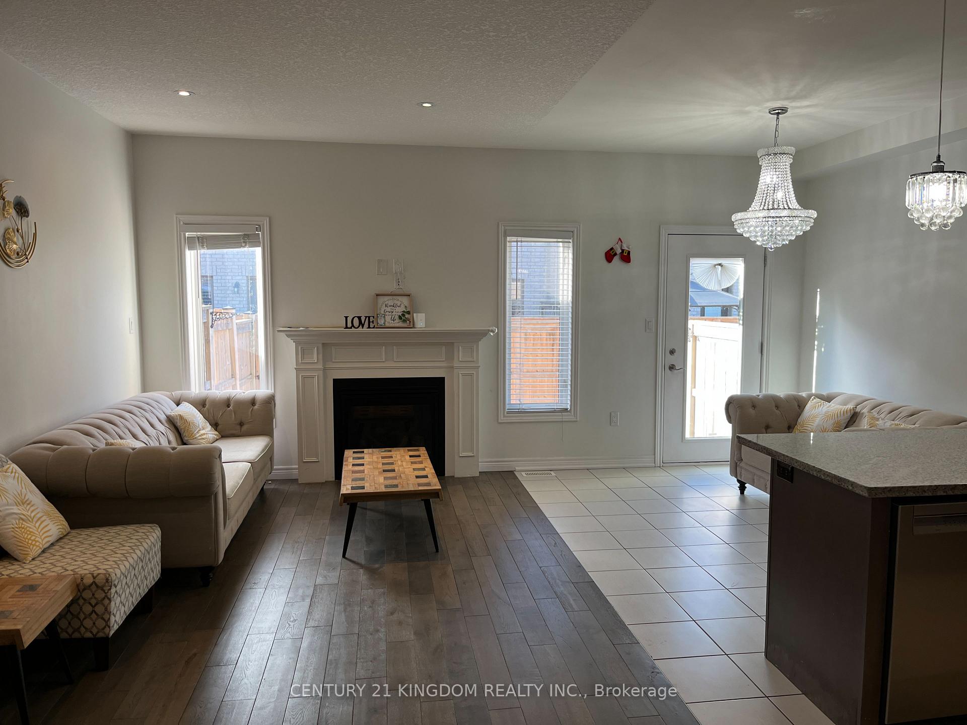 Photo 10 of 5 Sonoma Valley Crescent, Hamilton, Mewburn — HOMEH