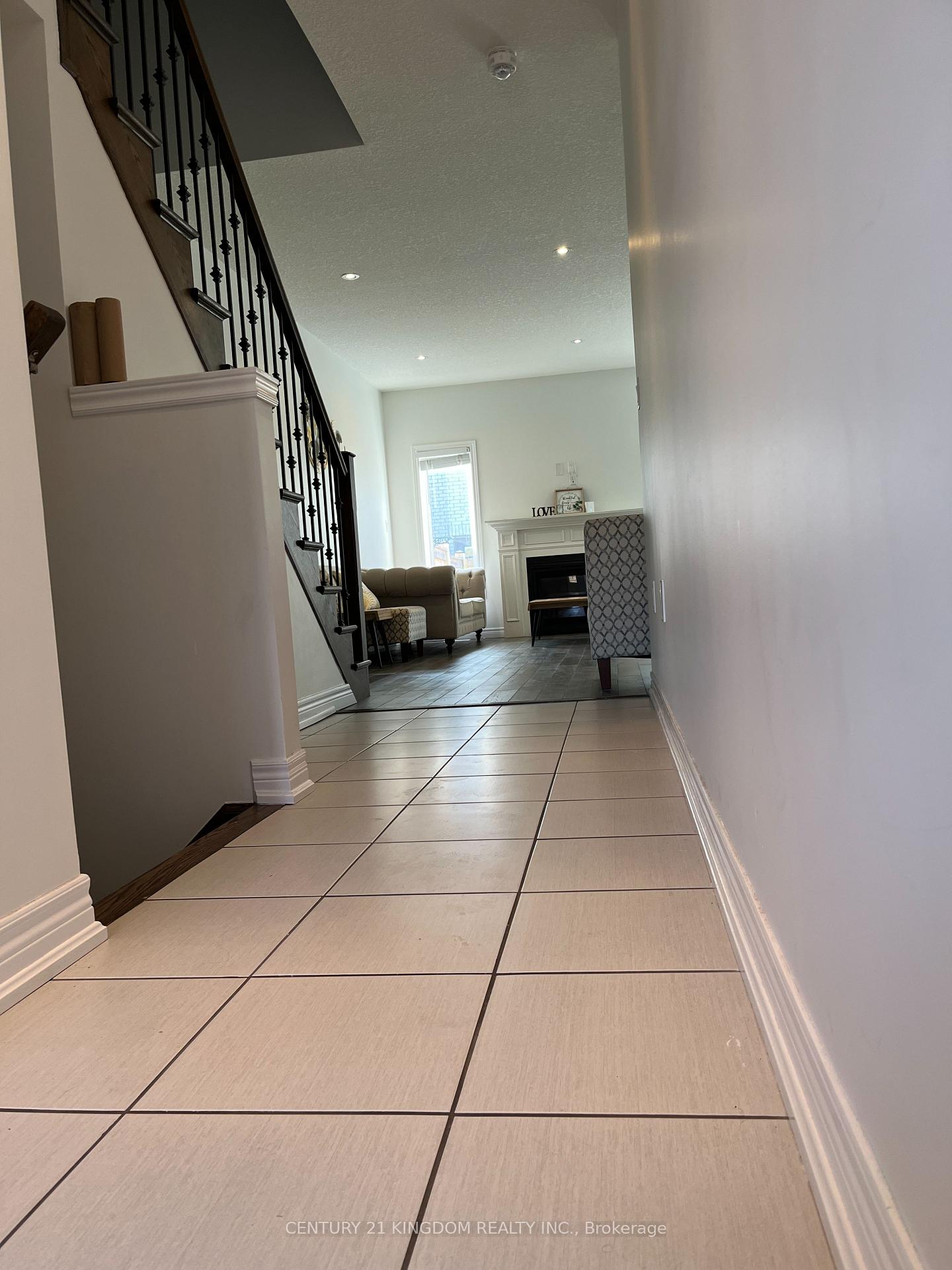 Photo 22 of 5 Sonoma Valley Crescent, Hamilton, Mewburn — HOMEH