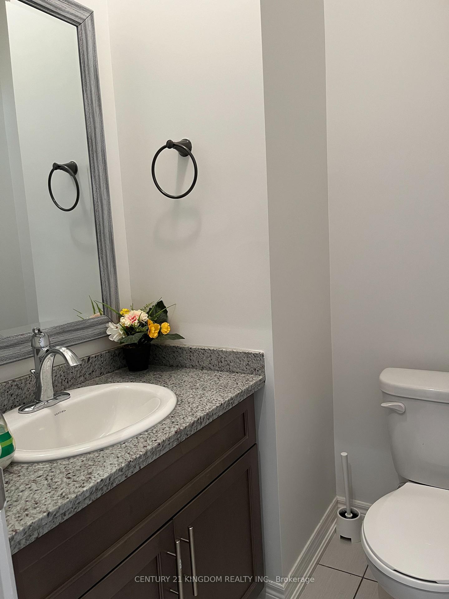 Photo 24 of 5 Sonoma Valley Crescent, Hamilton, Mewburn — HOMEH