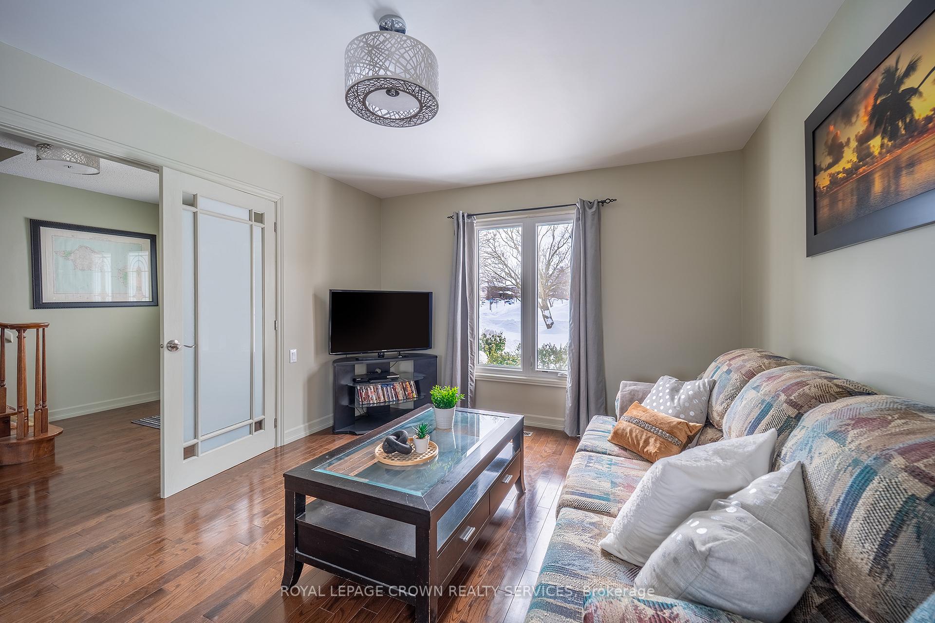 Photo 5 of 196 Upper Canada Drive, Kitchener, Pioneer Park — HOMEH
