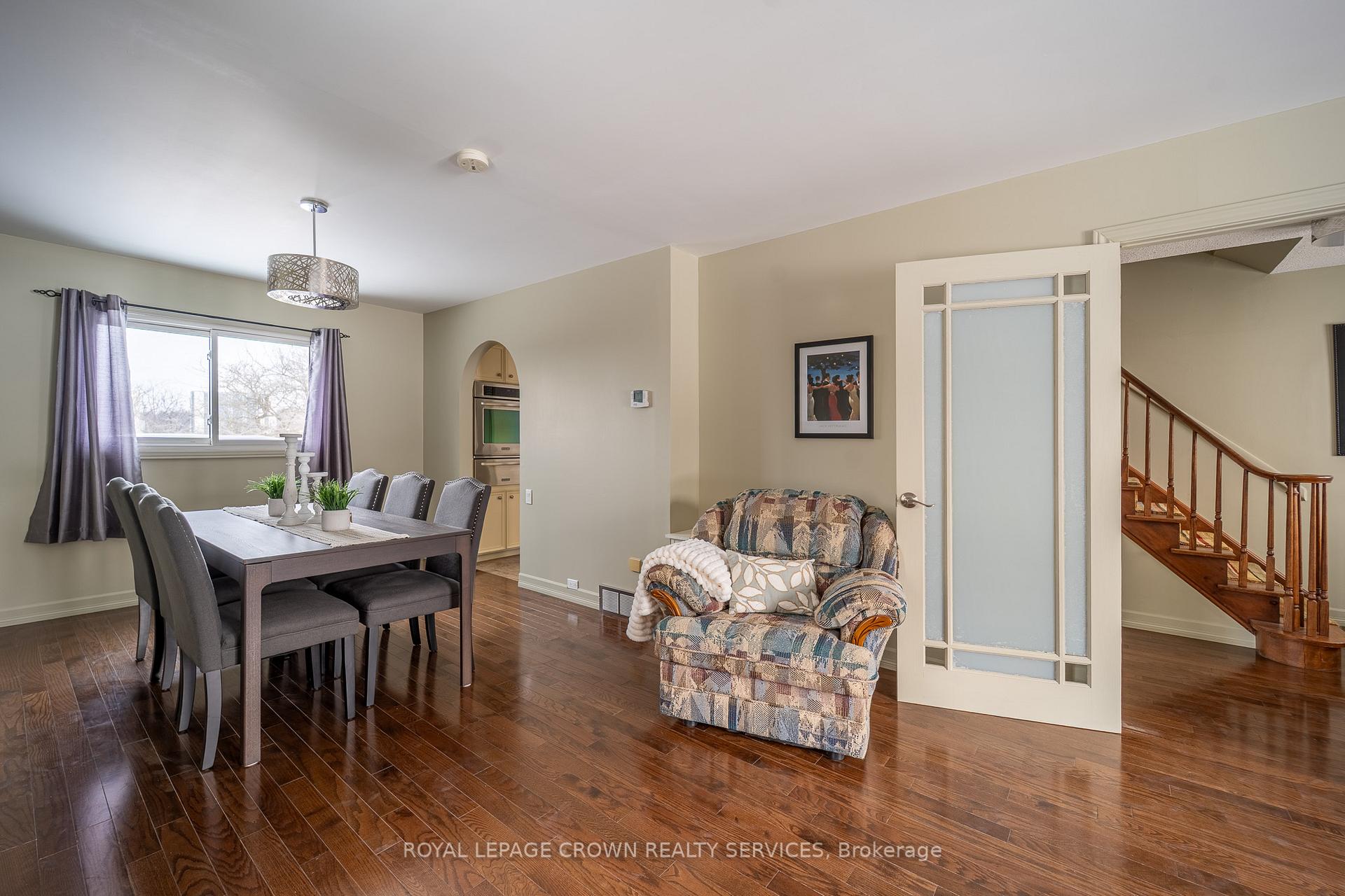 Photo 7 of 196 Upper Canada Drive, Kitchener, Pioneer Park — HOMEH