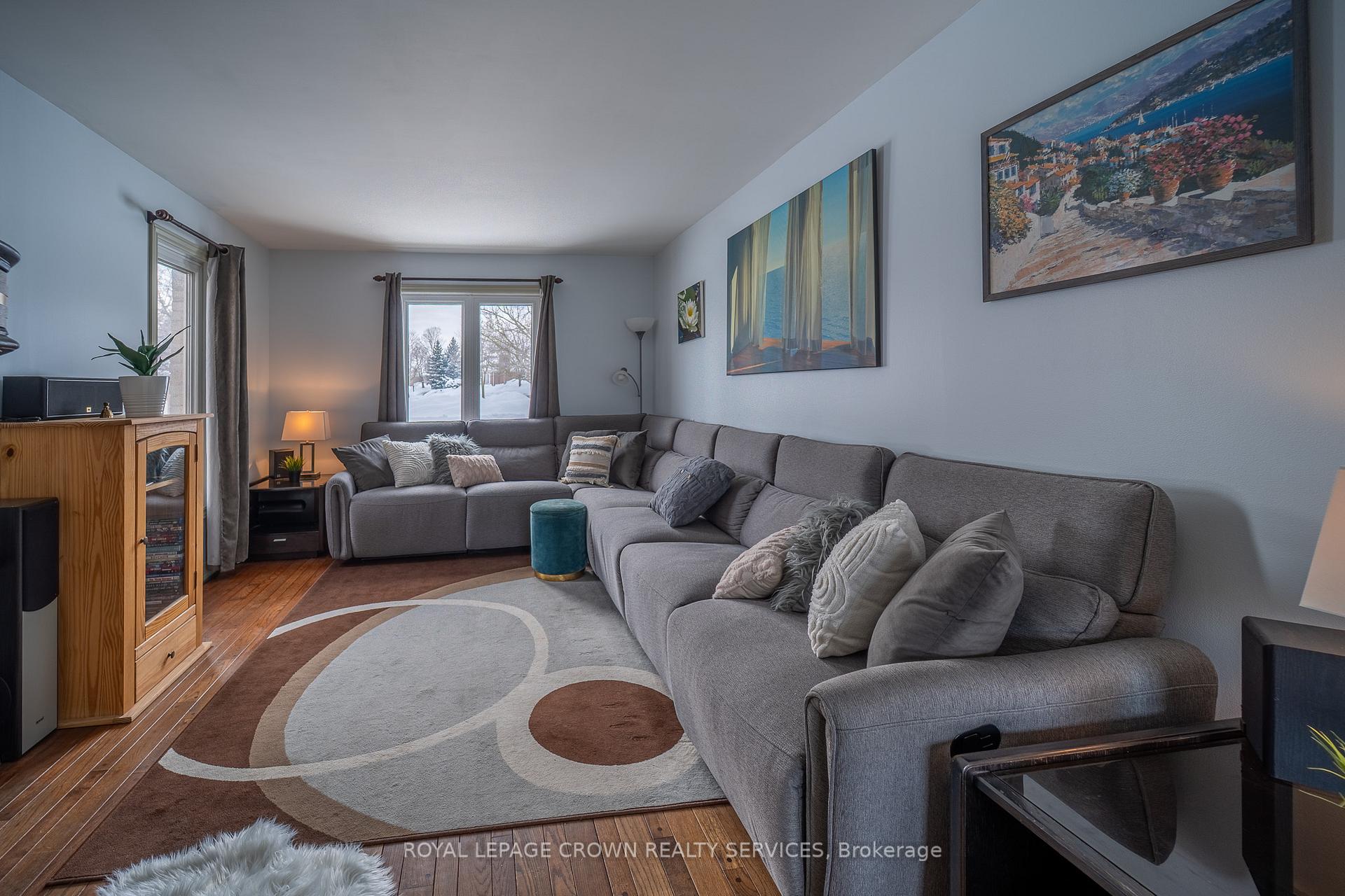 Photo 9 of 196 Upper Canada Drive, Kitchener, Pioneer Park — HOMEH