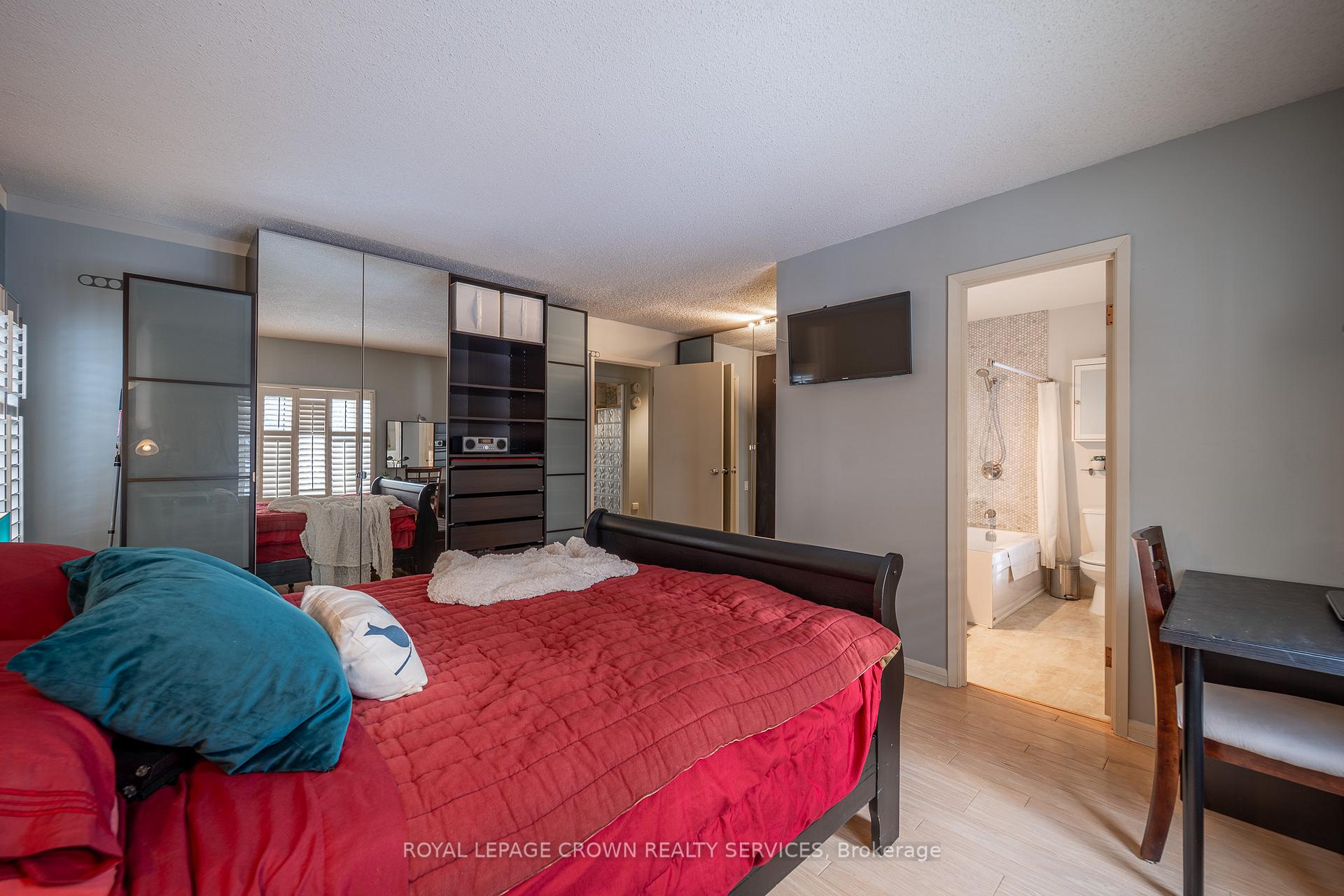 Photo 15 of 196 Upper Canada Drive, Kitchener, Pioneer Park — HOMEH