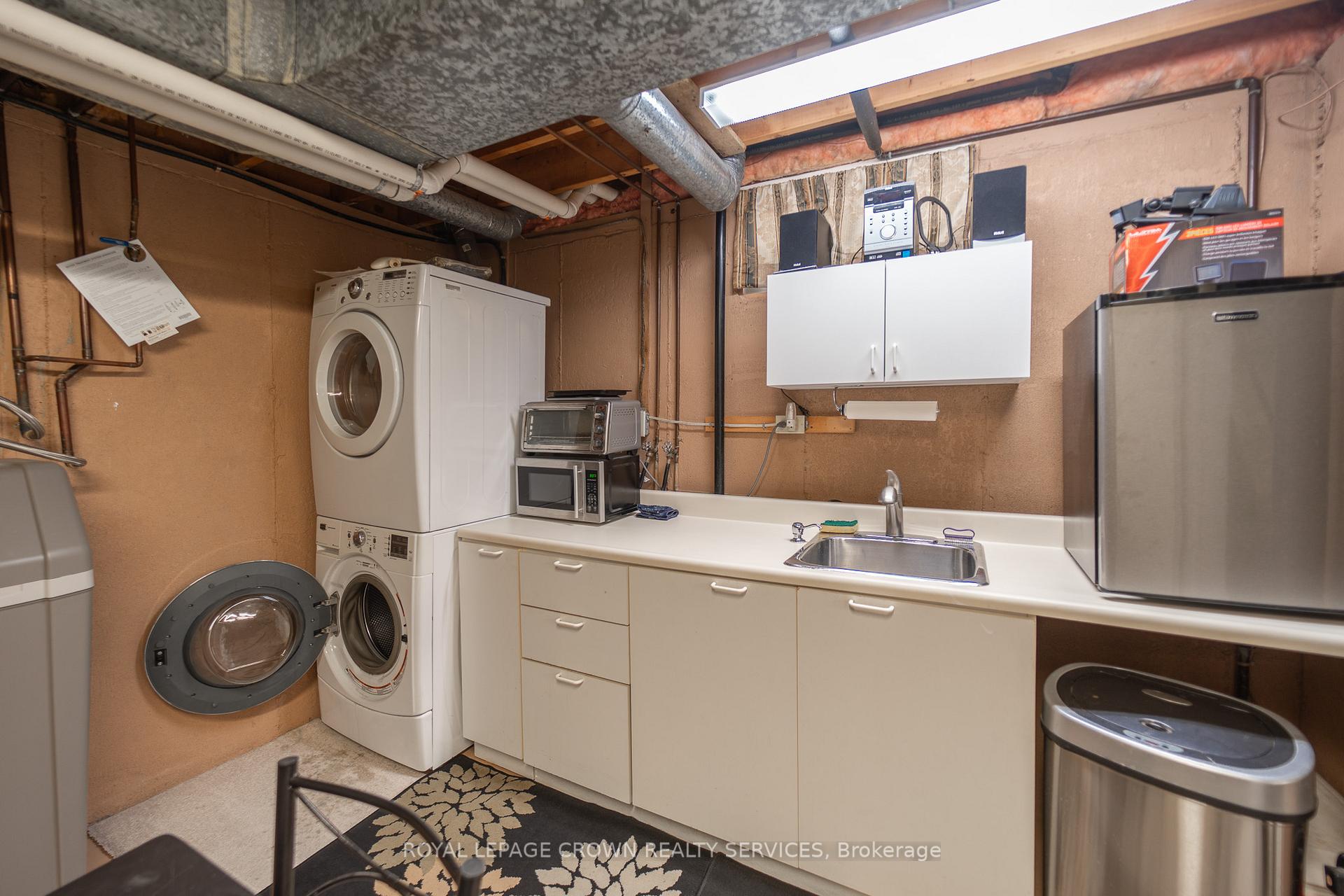 Photo 23 of 196 Upper Canada Drive, Kitchener, Pioneer Park — HOMEH