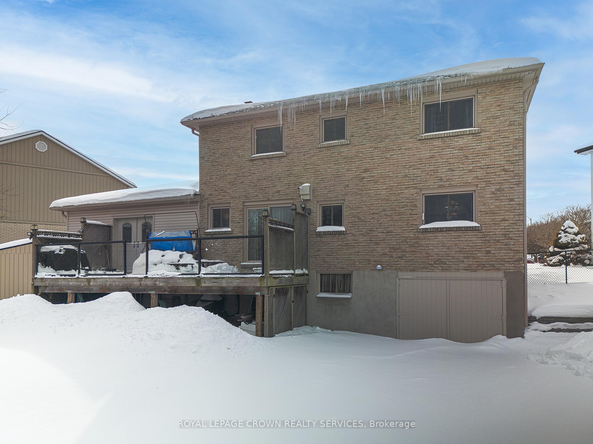 Photo 25 of 196 Upper Canada Drive, Kitchener, Pioneer Park — HOMEH
