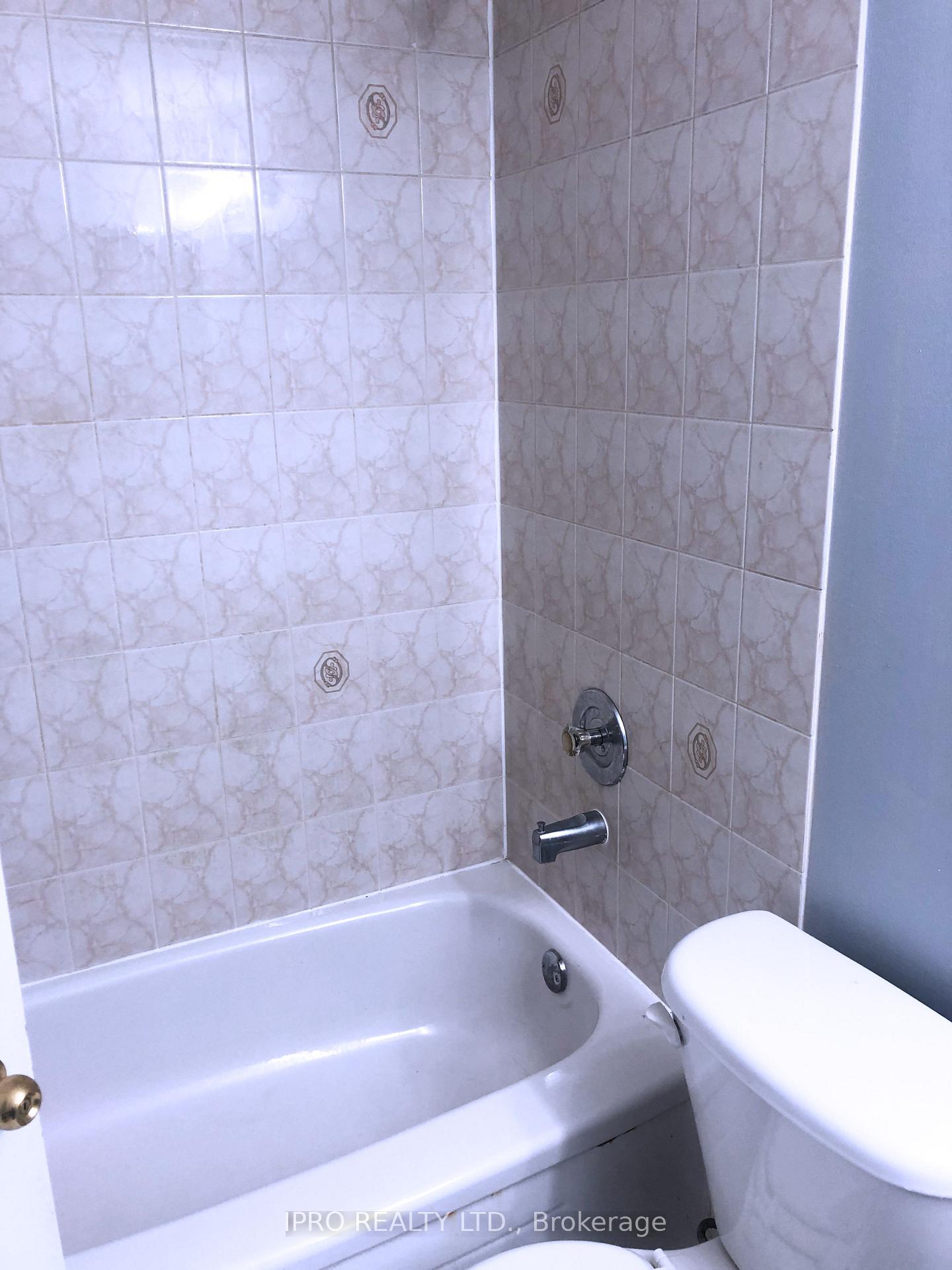 Photo 8 of Unit Bsmt, 58 James Edward Drive, Markham, Middlefield — HOMEH