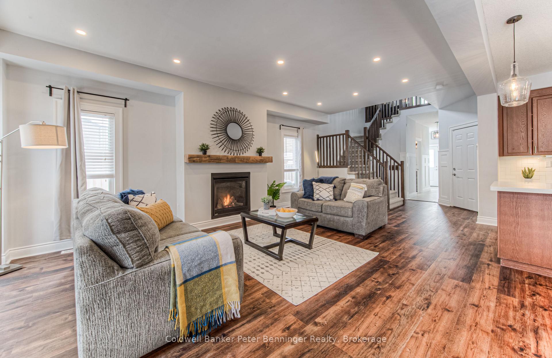 Photo 13 of 955 Bianca Court, Kitchener — HOMEH