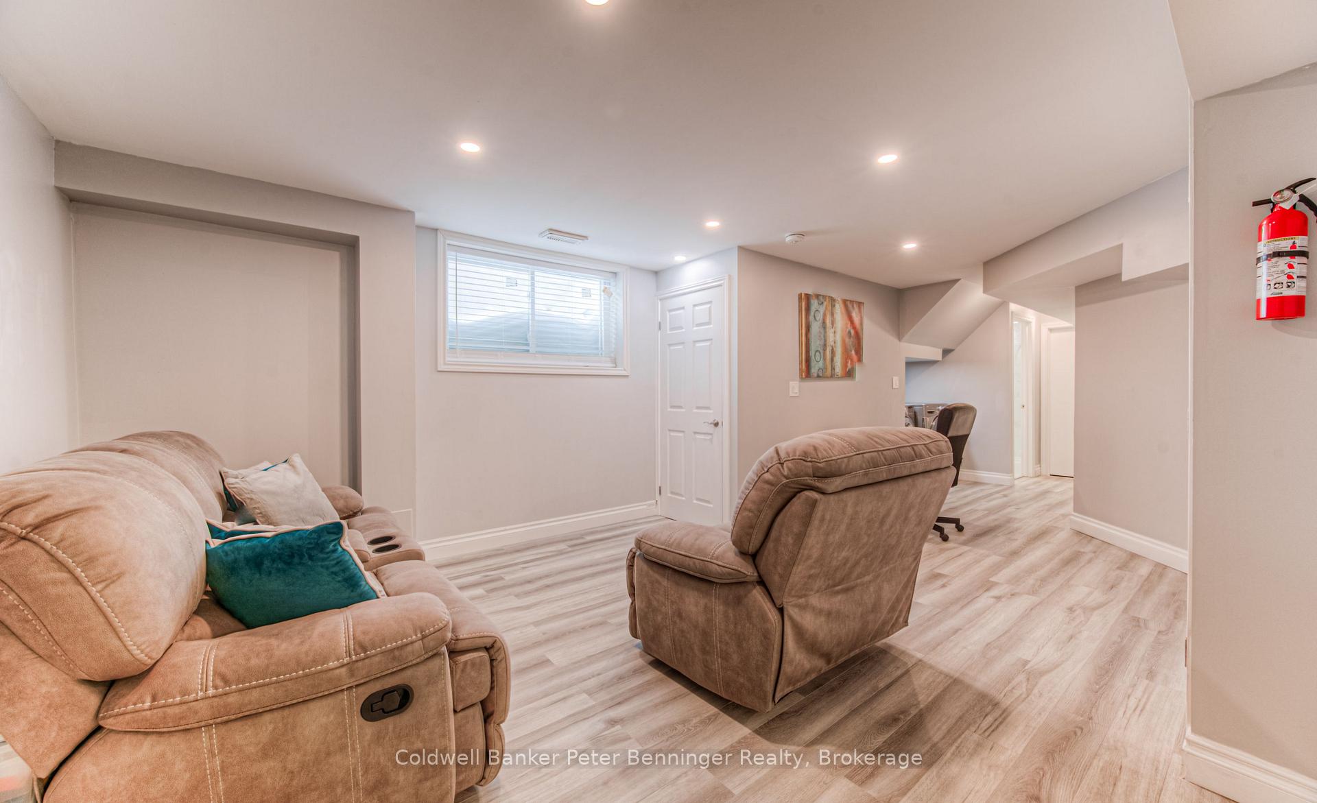 Photo 27 of 955 Bianca Court, Kitchener — HOMEH